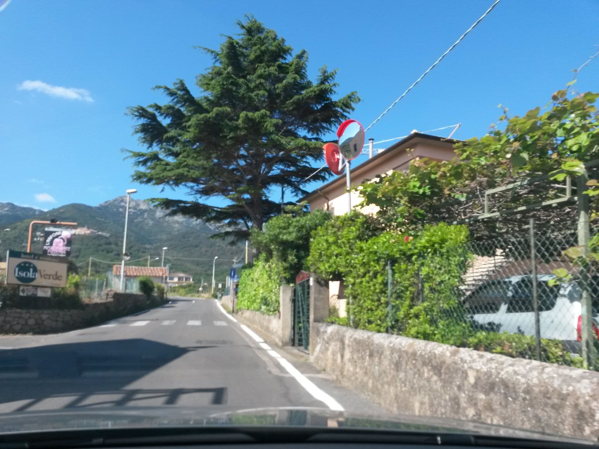 Street view near Hotel e Residence Isola Verde, Marciana Marina — © rausk (CC BY-SA · Mapillary)