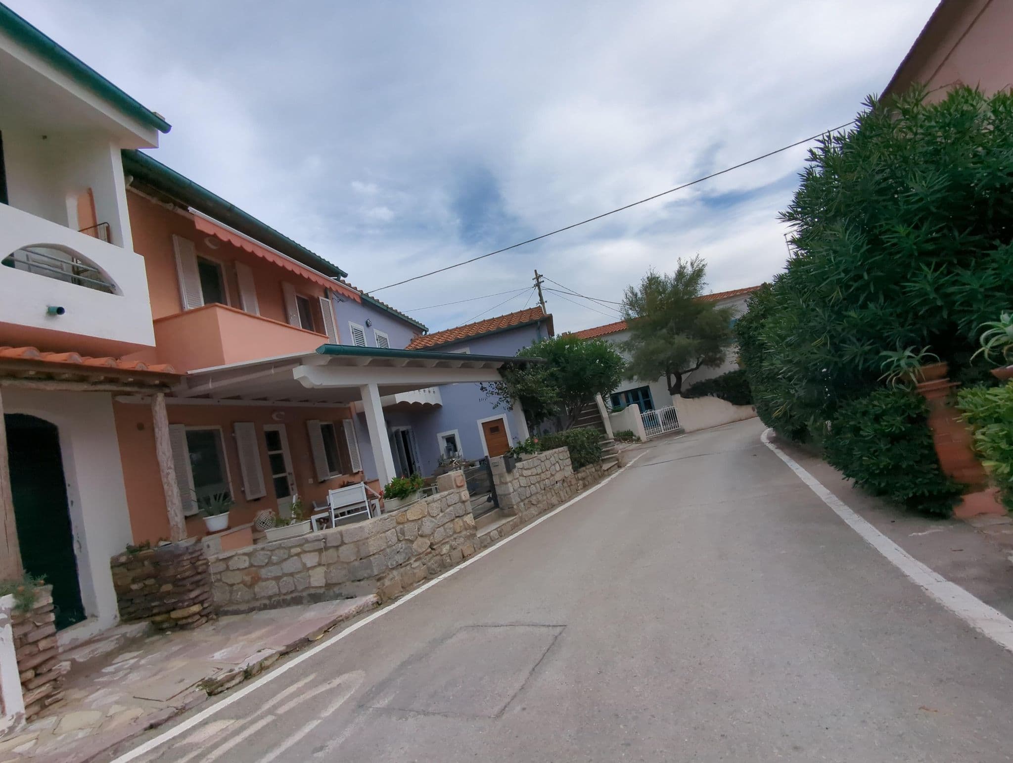 Street view near Casetta Azzurra, Marciana Marina — © ente (CC BY-SA · Mapillary)