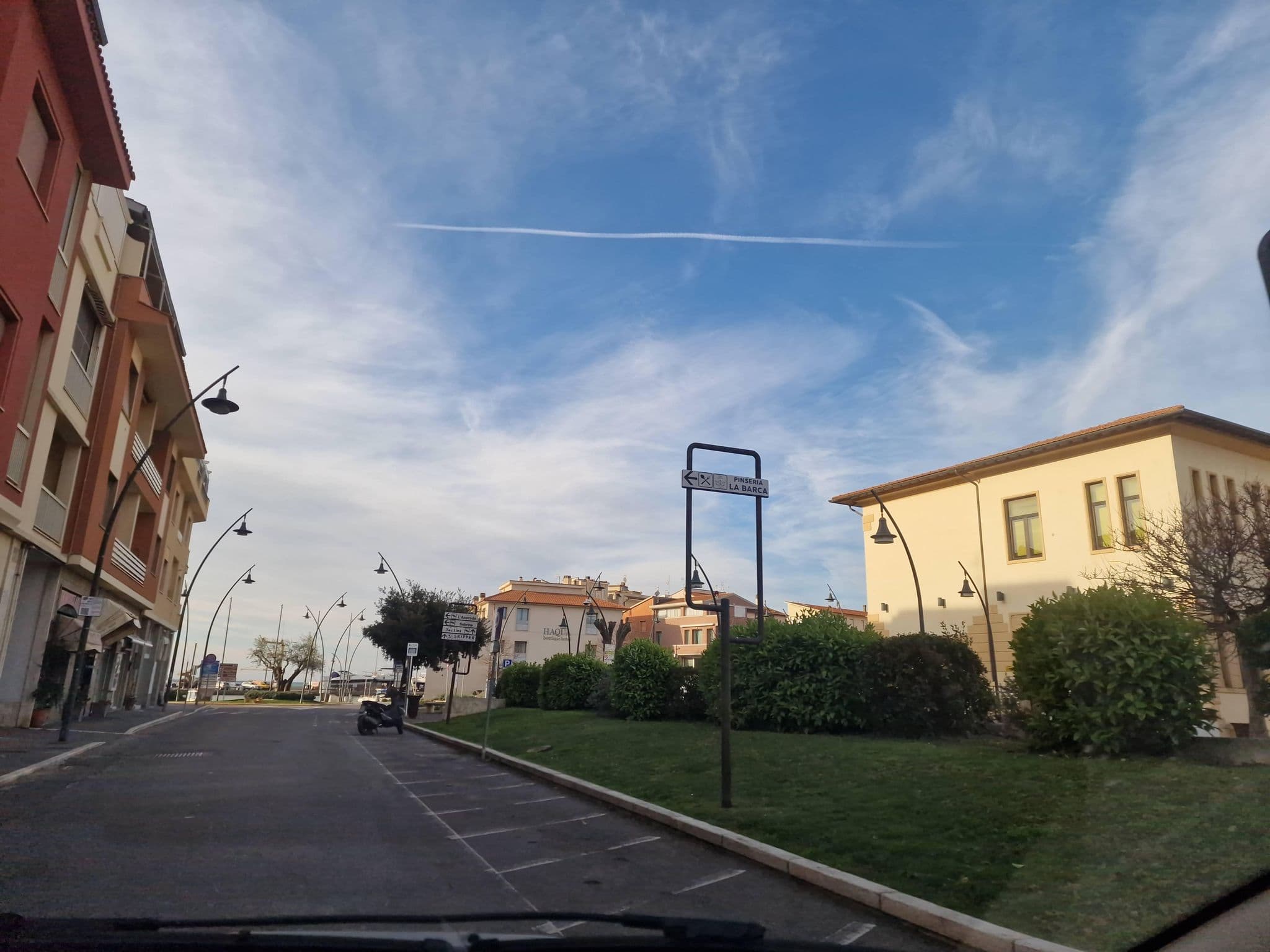 Street view near Cav Brunella, Castiglione della Pescaia — © giacomo123 (CC BY-SA · Mapillary)