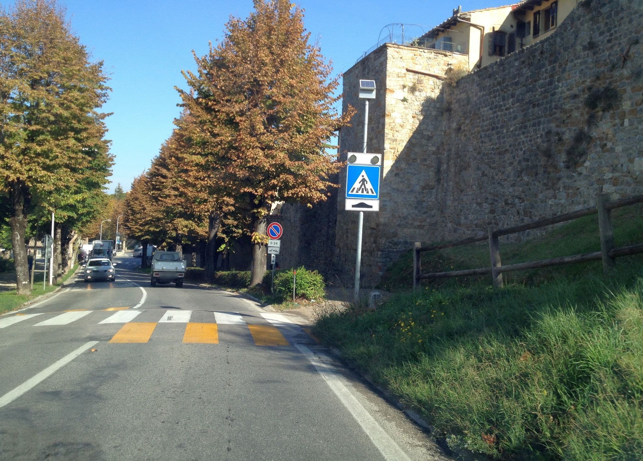 Street view near La Casa dei Vezzi, San Gimignano — © istefanos (CC BY-SA · Mapillary)