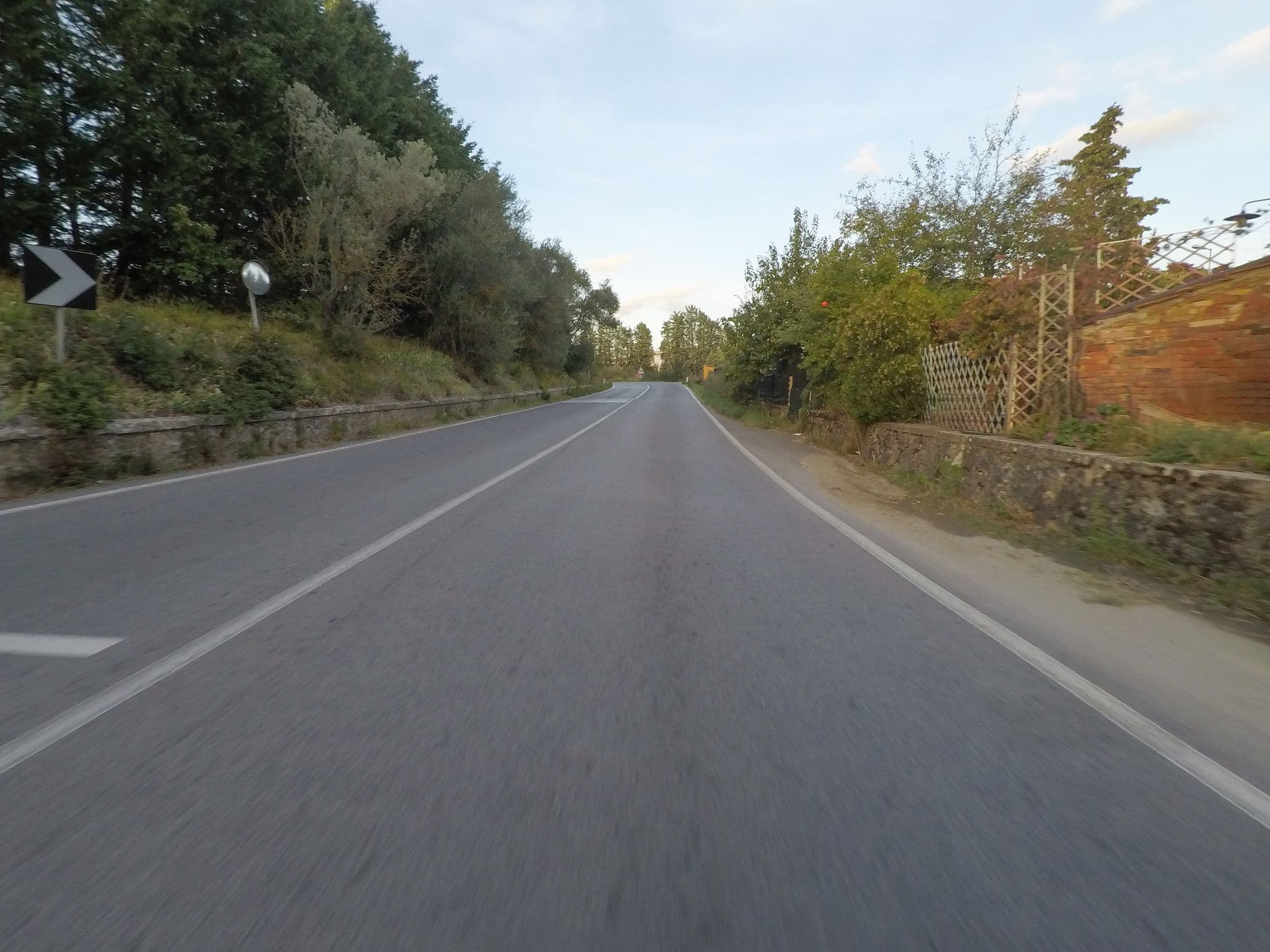 Street view near Agriturismo La Collina, Pienza — © esario (CC BY-SA · Mapillary)