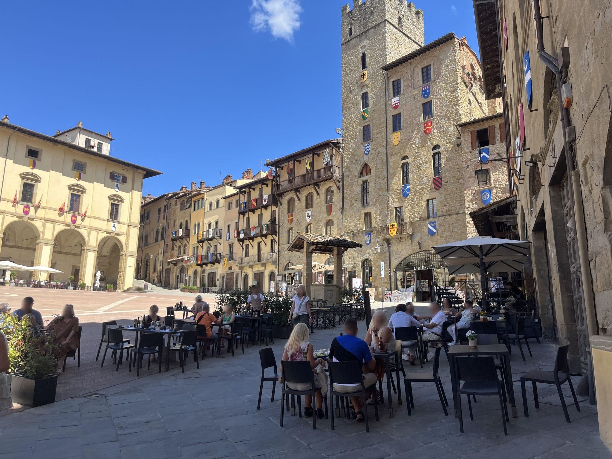 Street view near Antica Dimora Borgunto, Arezzo — © ganx (CC BY-SA · Mapillary)