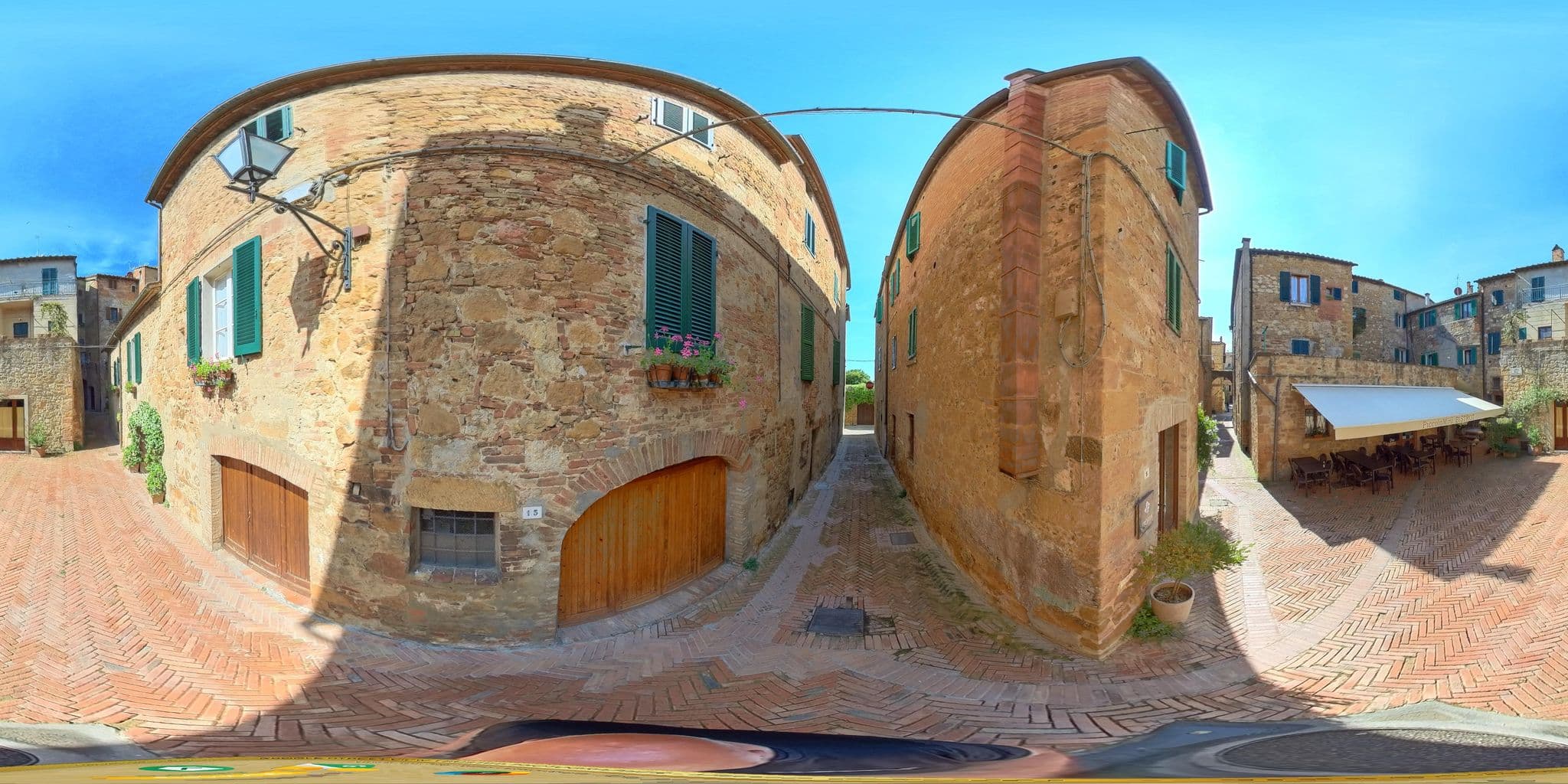 Street view near La Bellavita B&B, Pienza — © Ghelfi360 (CC BY-SA · Mapillary)