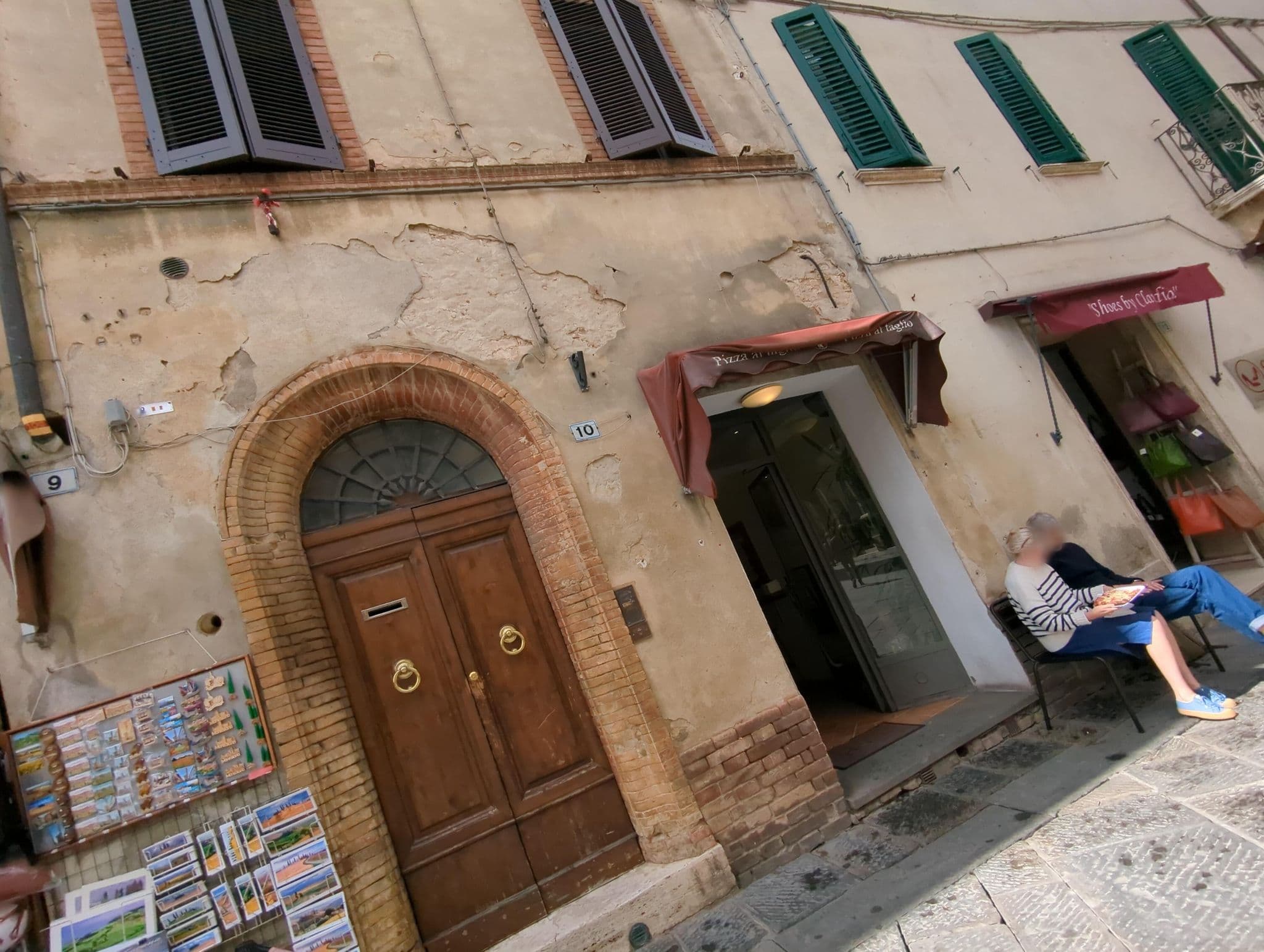 Street view near Affittacamere Mariuccia, Montalcino — © ente (CC BY-SA · Mapillary)