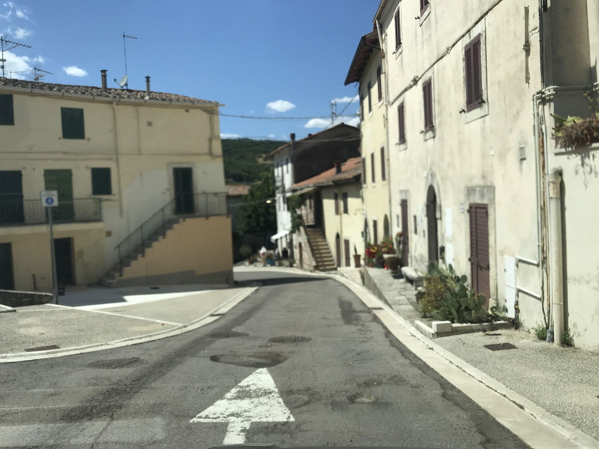 Street view near B&B Al Fosso Bianco, Abbadia San Salvatore — © panbauletto (CC BY-SA · Mapillary)