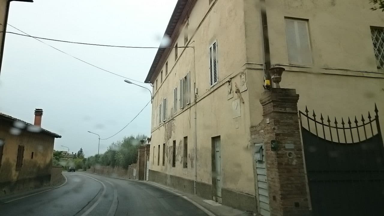Street view near La Stalla di San Lazzero, Siena — © msdess (CC BY-SA · Mapillary)