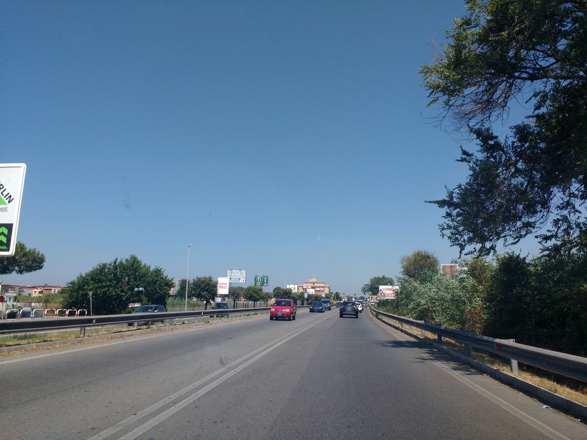 Street view near Bed & Brothers, Fiumicino — © thetornado76 (CC BY-SA · Mapillary)