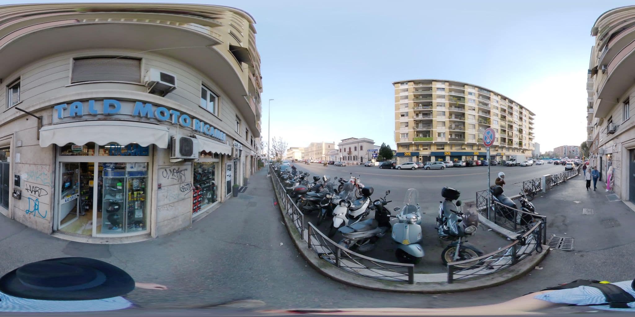Street view near Pacinotti Flat, Testaccio — © stefan-RolfsRom (CC BY-SA · Mapillary)