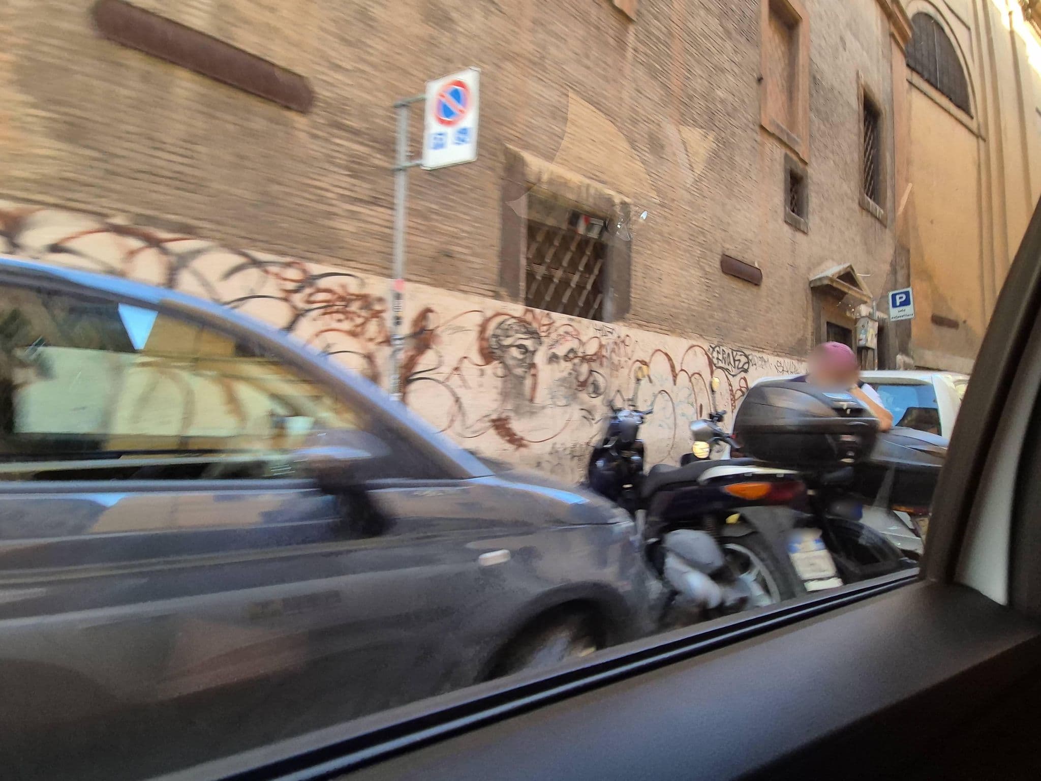 Street view near Nikis Collection, Parione — © omfg_notpr (CC BY-SA · Mapillary)