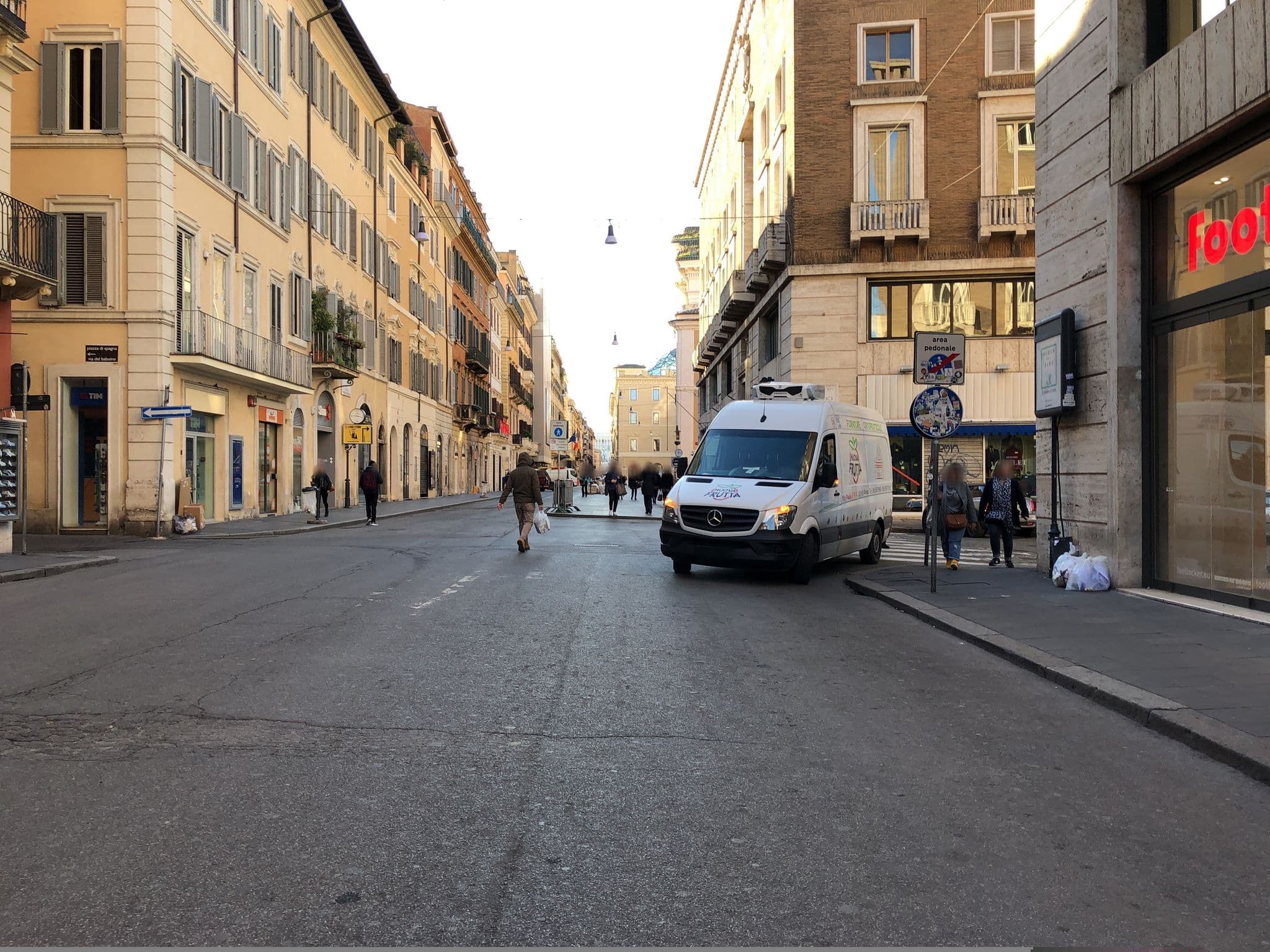 Street view near Spanish Steps Gea Apartments, Campo Marzio — © peterleth (CC BY-SA · Mapillary)