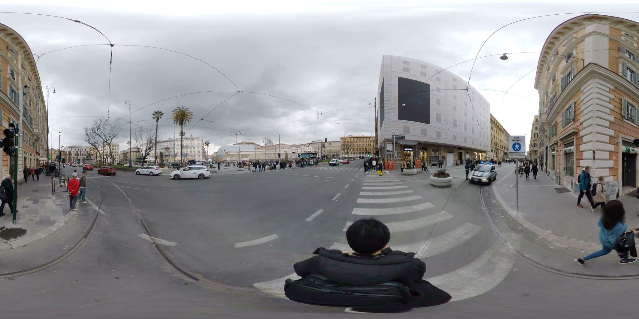 Street view near Small Luxury, Borgo — © akiyoshiii213 (CC BY-SA · Mapillary)