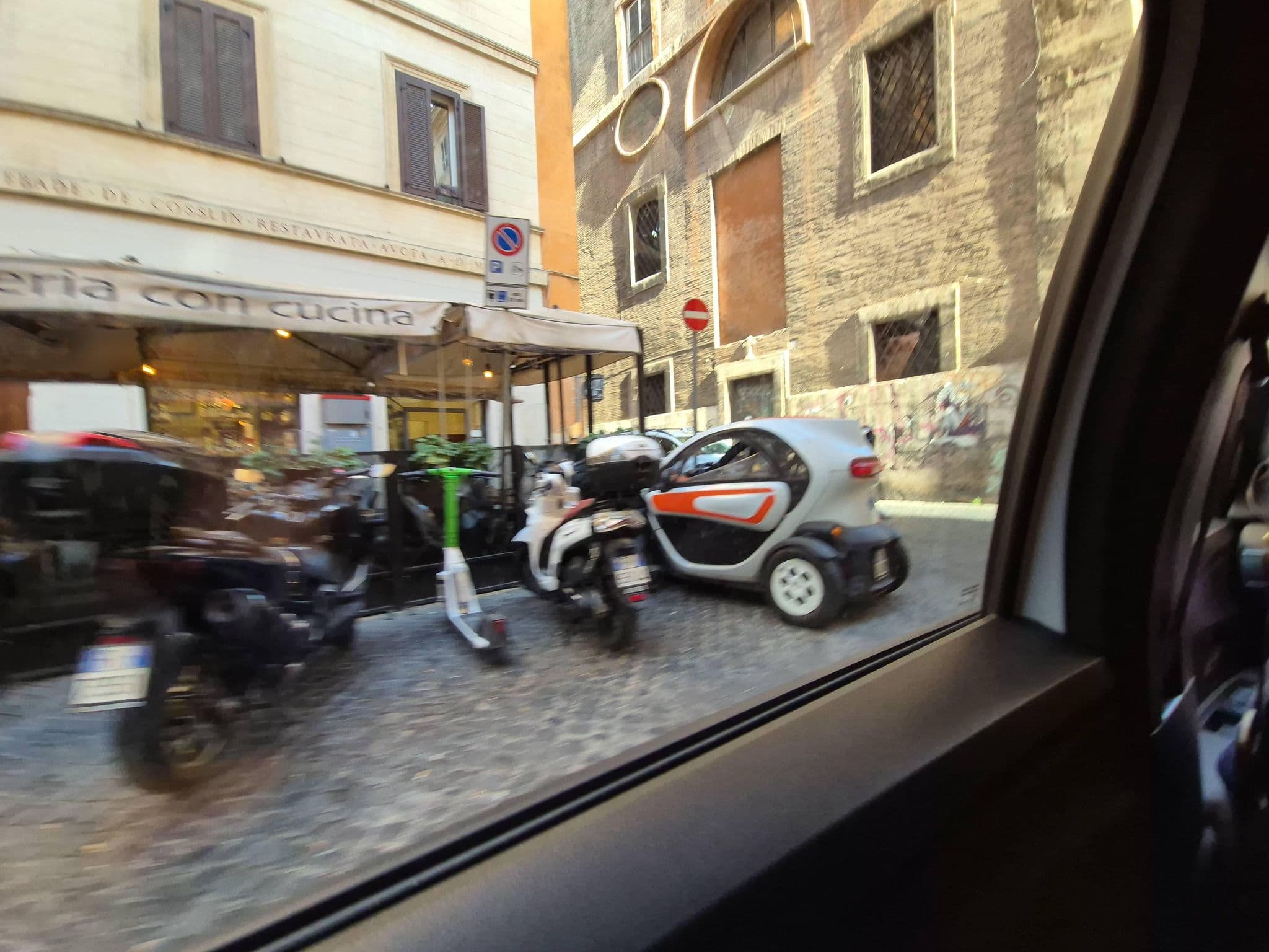 Street view near Pomezia Hotel Rome, Parione — © omfg_notpr (CC BY-SA · Mapillary)