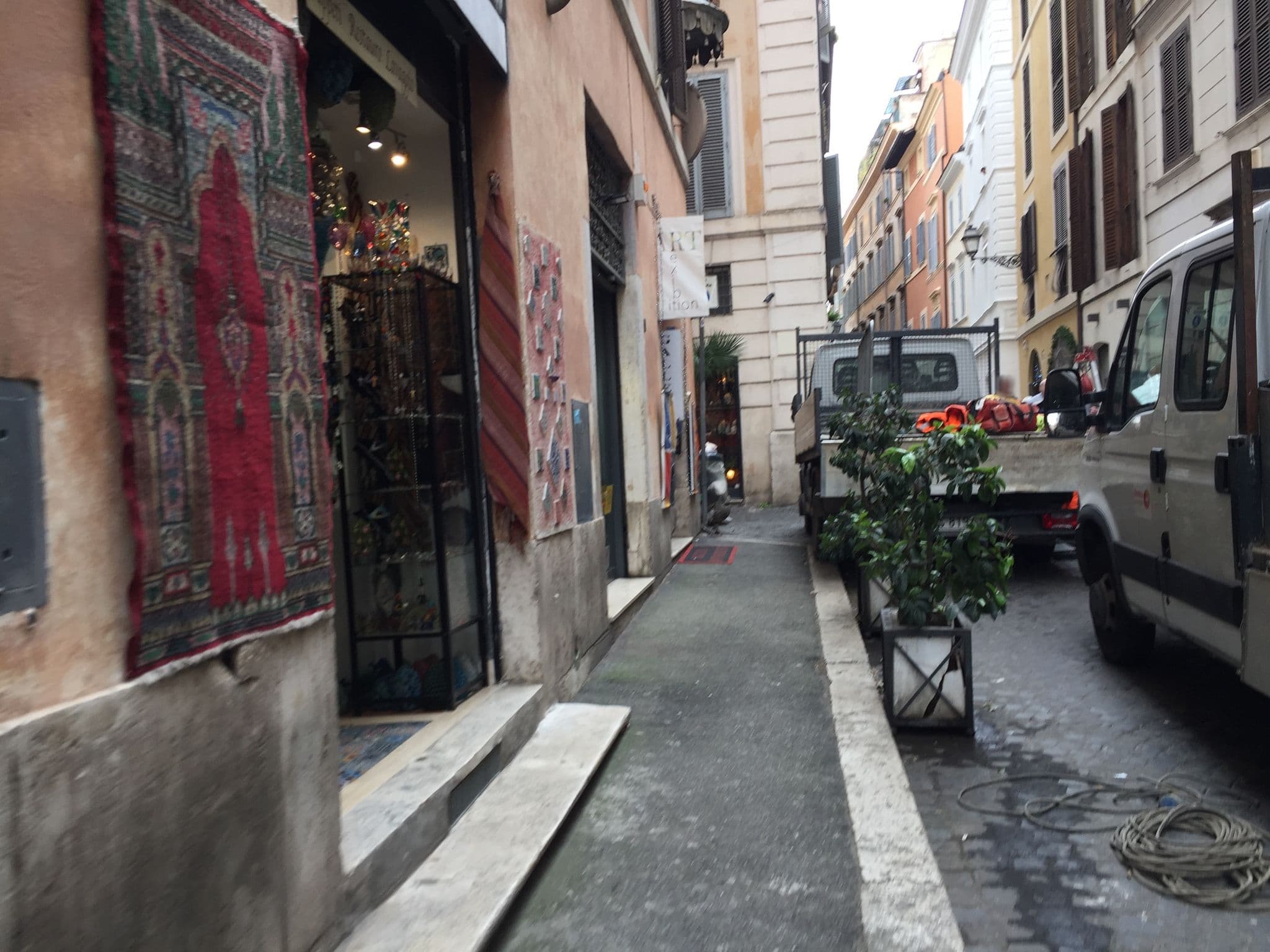 Street view near Nanova Artist, Parione — © richlv (CC BY-SA · Mapillary)