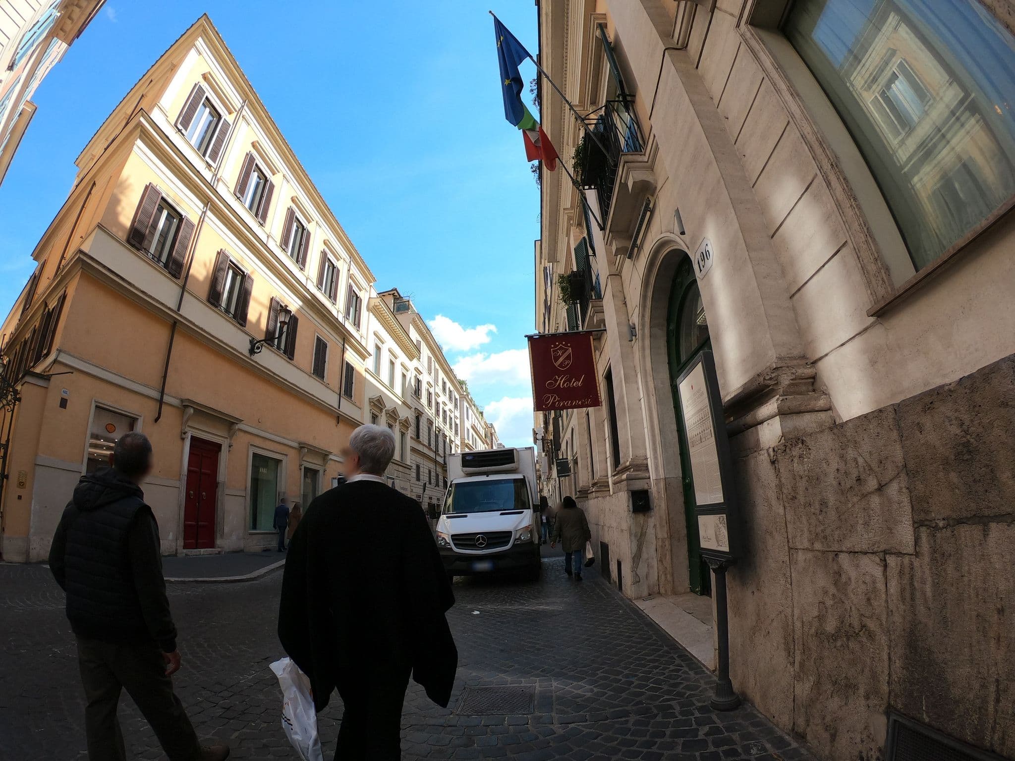 Street view near Cesari Hotel SRL, Campo Marzio — © richlv (CC BY-SA · Mapillary)