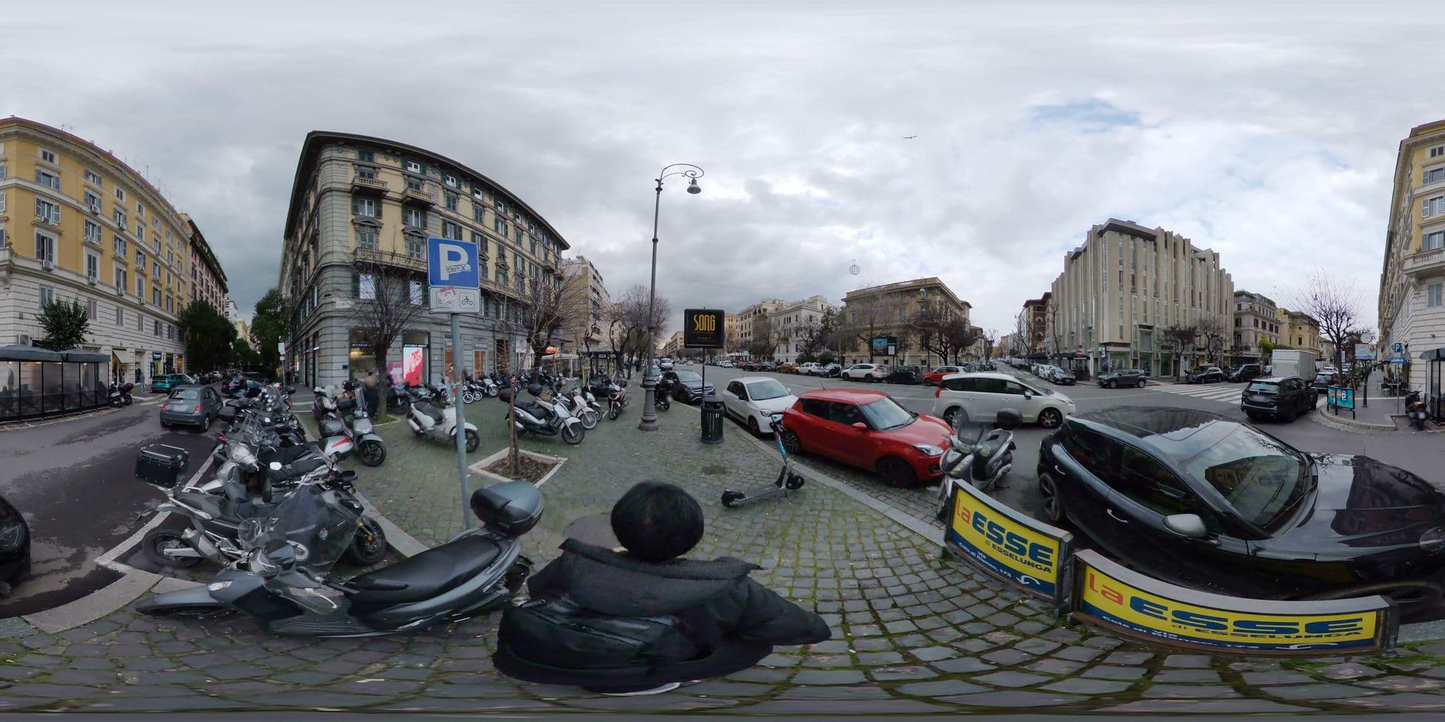 Street view near Room 102, Prati — © akiyoshiii213 (CC BY-SA · Mapillary)