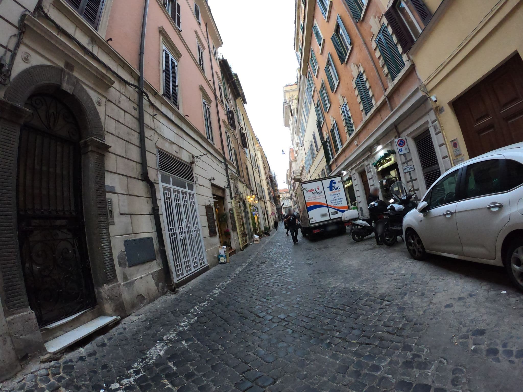 Street view near Ancient Rome, Pigna — © richlv (CC BY-SA · Mapillary)