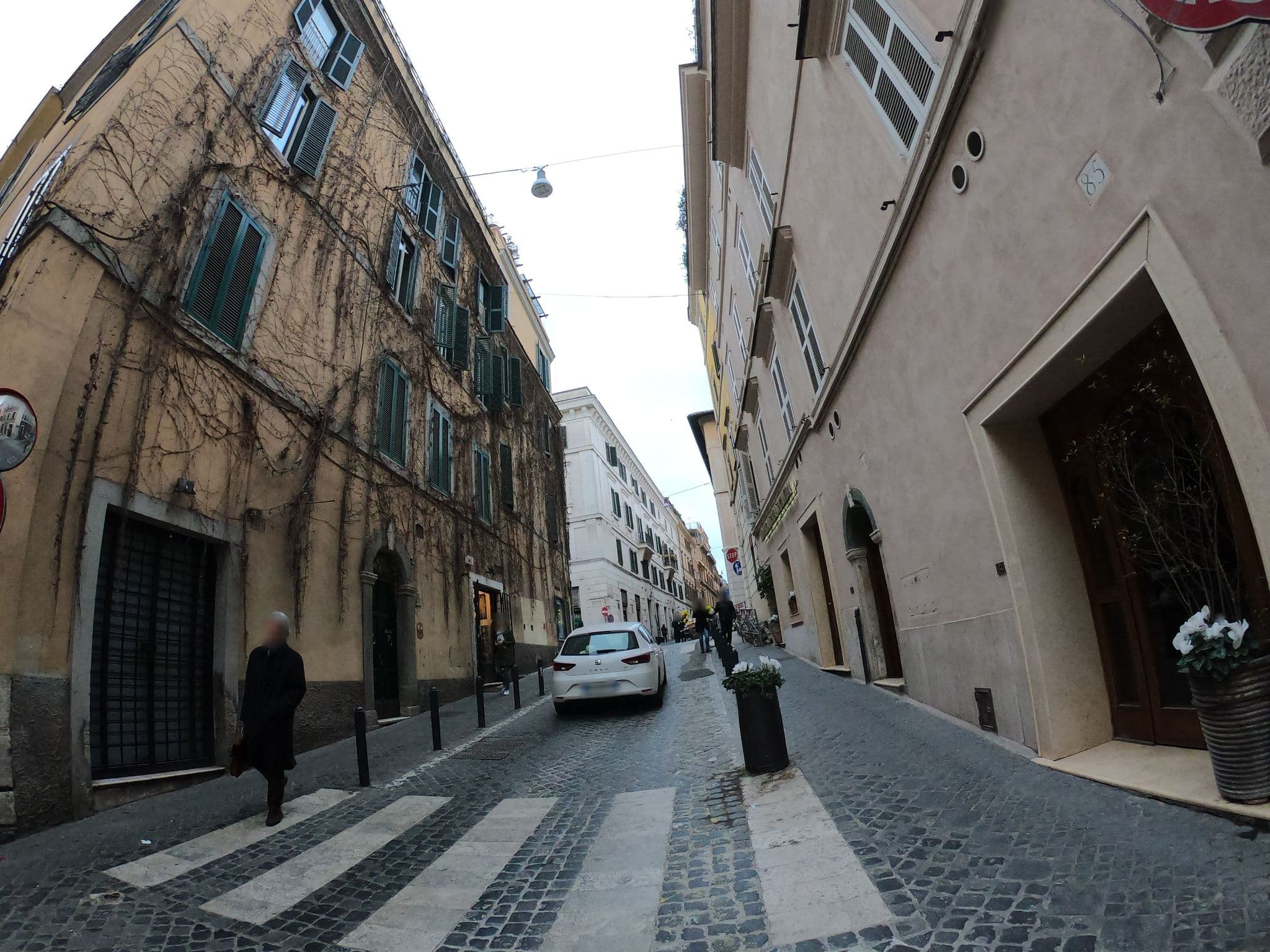 Street view near SuityRHome RioneMonti37, Pigna — © richlv (CC BY-SA · Mapillary)