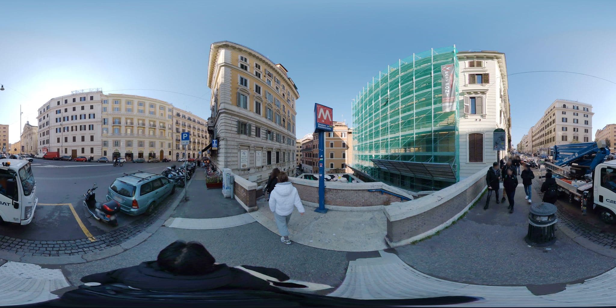Street view near Отель Tirrento, Monti — © akiyoshiii213 (CC BY-SA · Mapillary)