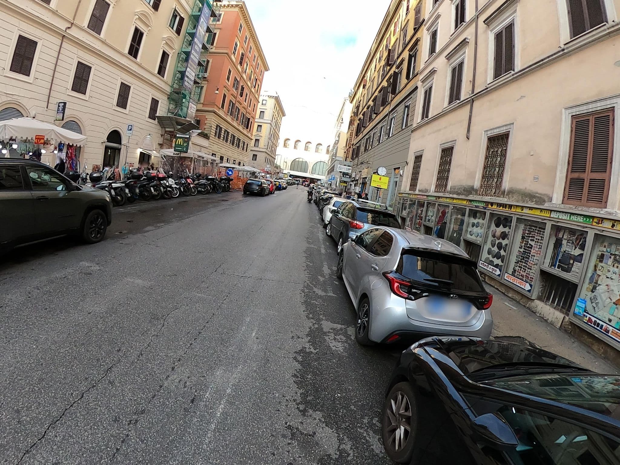 Street view near Prince's Suite Luxury Business Collection, Monti — © alesarrett (CC BY-SA · Mapillary)