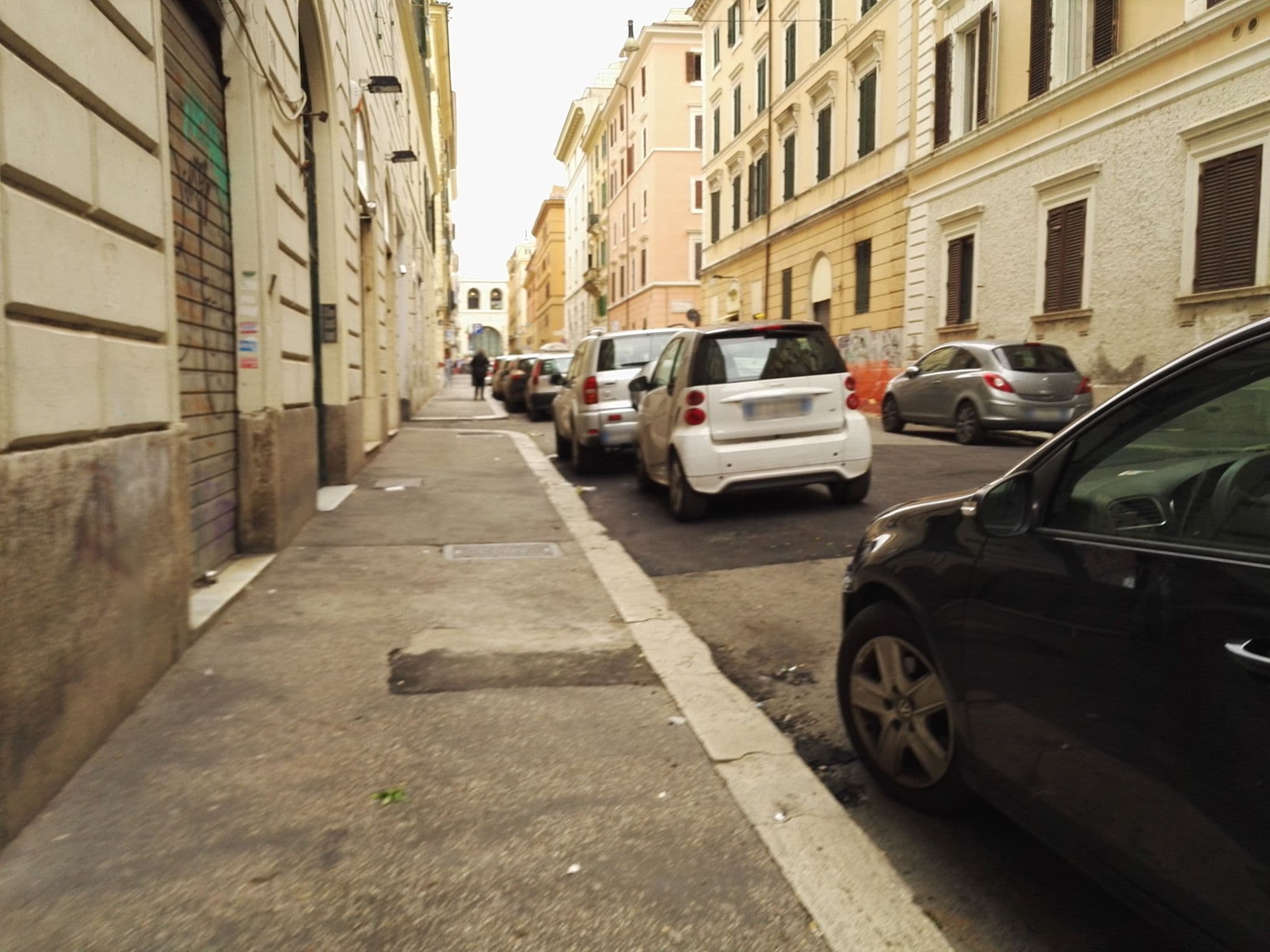 Street view near Domus Augusta, Castro Pretorio — © marcuscalabresus (CC BY-SA · Mapillary)