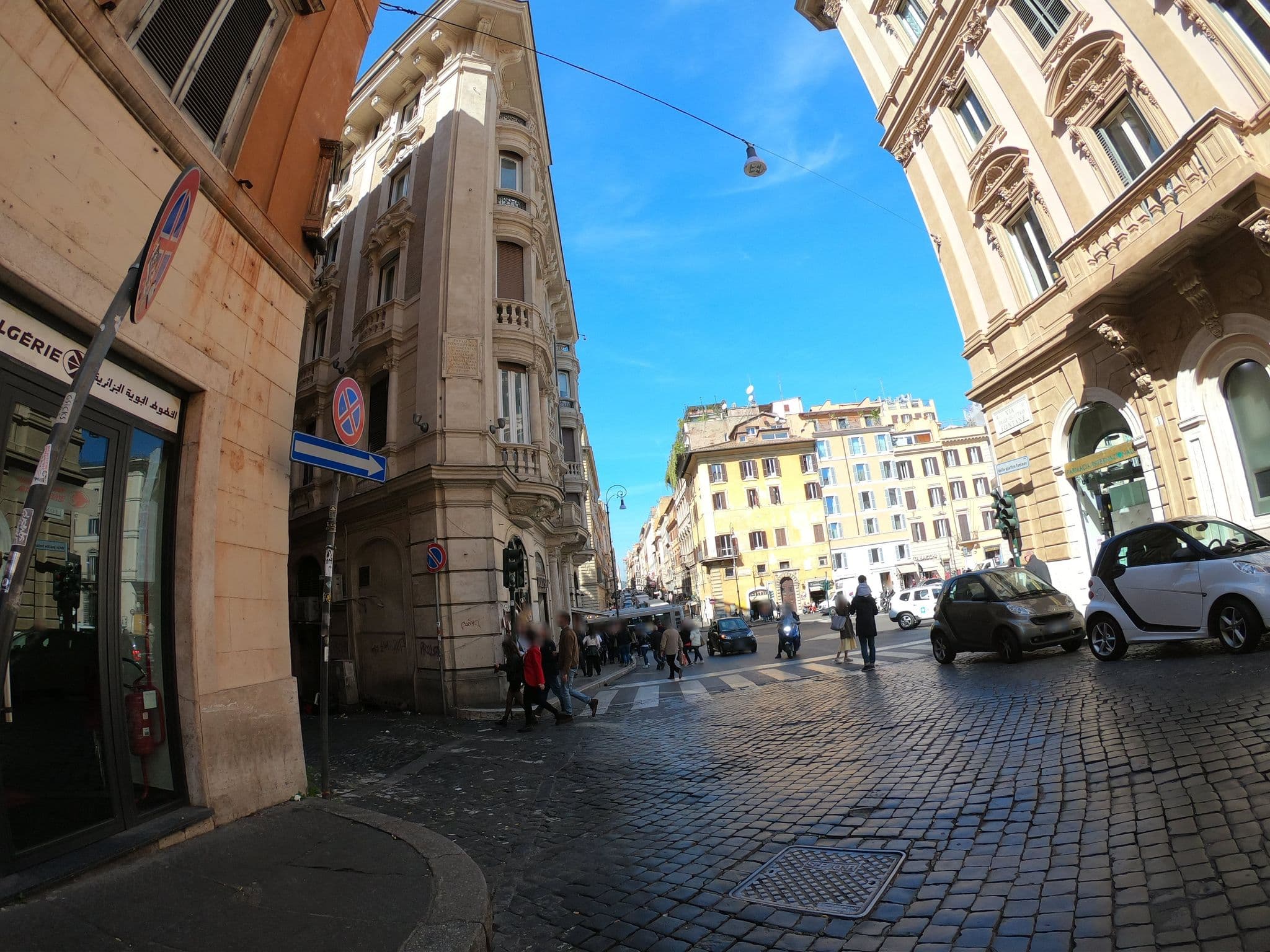 Street view near Avignonesi Suites, Ludovisi — © richlv (CC BY-SA · Mapillary)