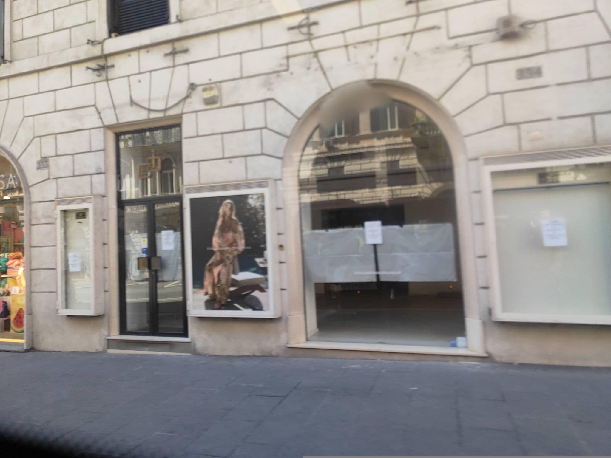 Street view near Amaranto Romano, Ludovisi — © omfg_notpr (CC BY-SA · Mapillary)