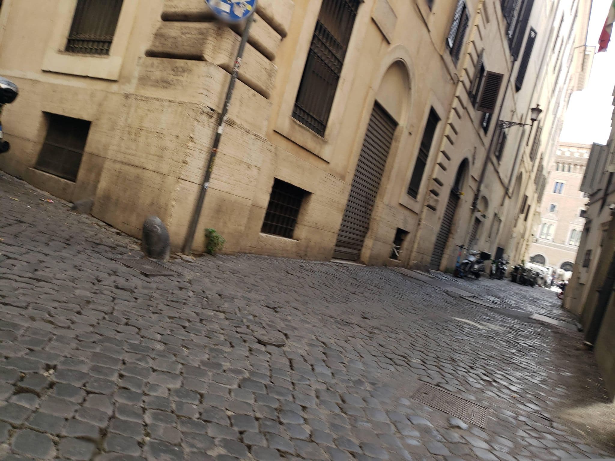 Street view near The Telegraph Suites, Pigna — © mapfool (CC BY-SA · Mapillary)