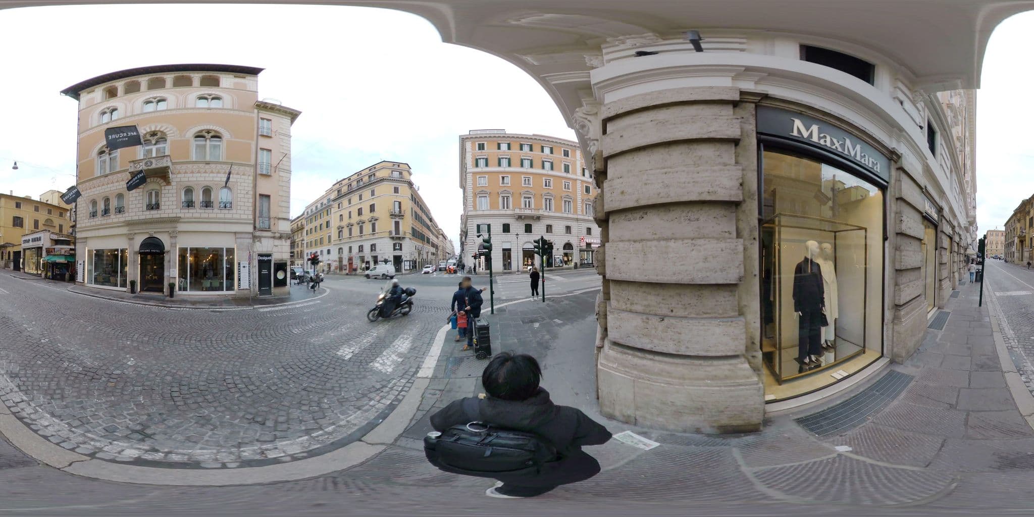 Street view near Hotel Luxor, Monti — © akiyoshiii213 (CC BY-SA · Mapillary)