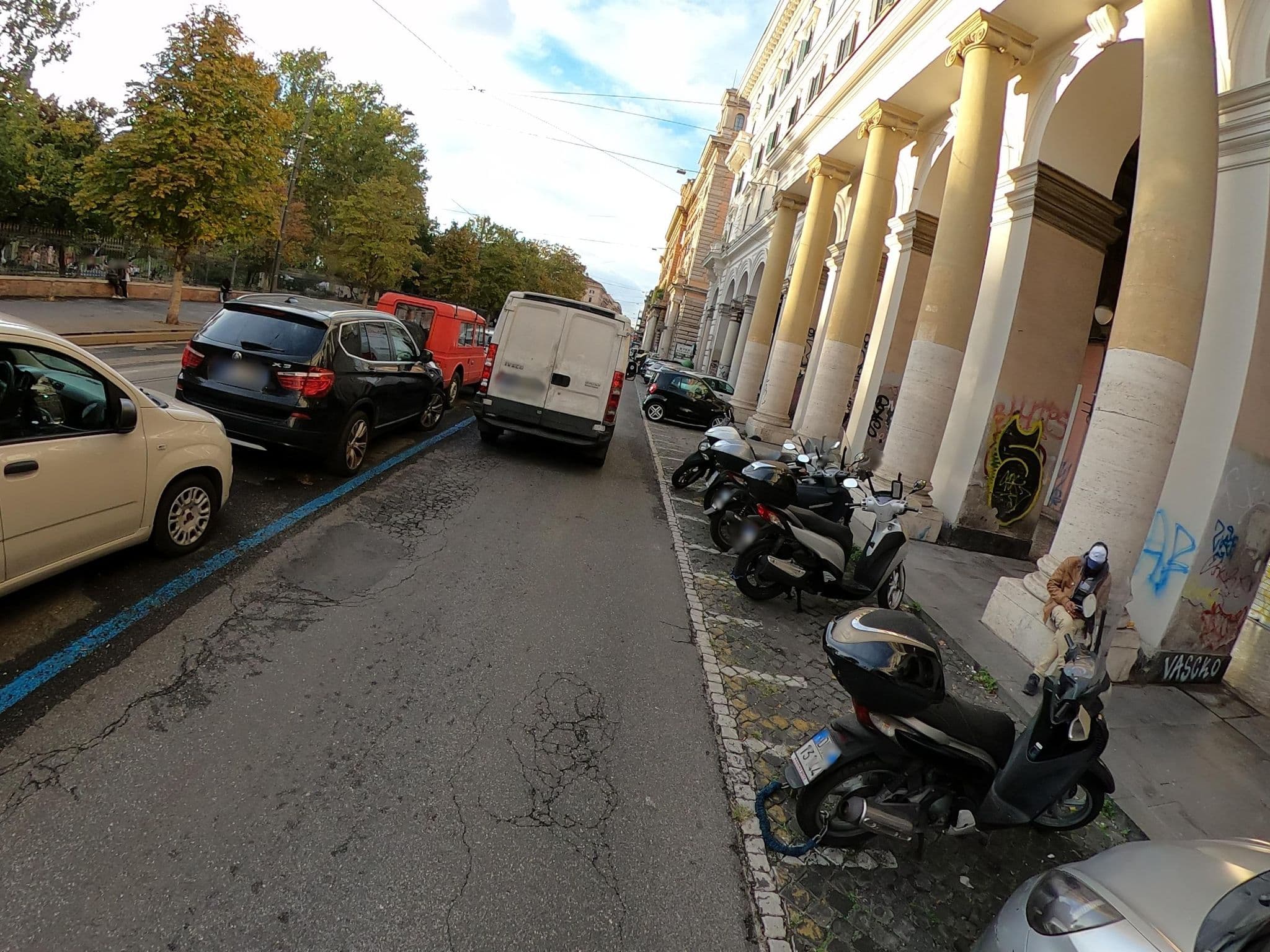 Street view near Hotel Meraviglio, Rome — © alesarrett (CC BY-SA · Mapillary)