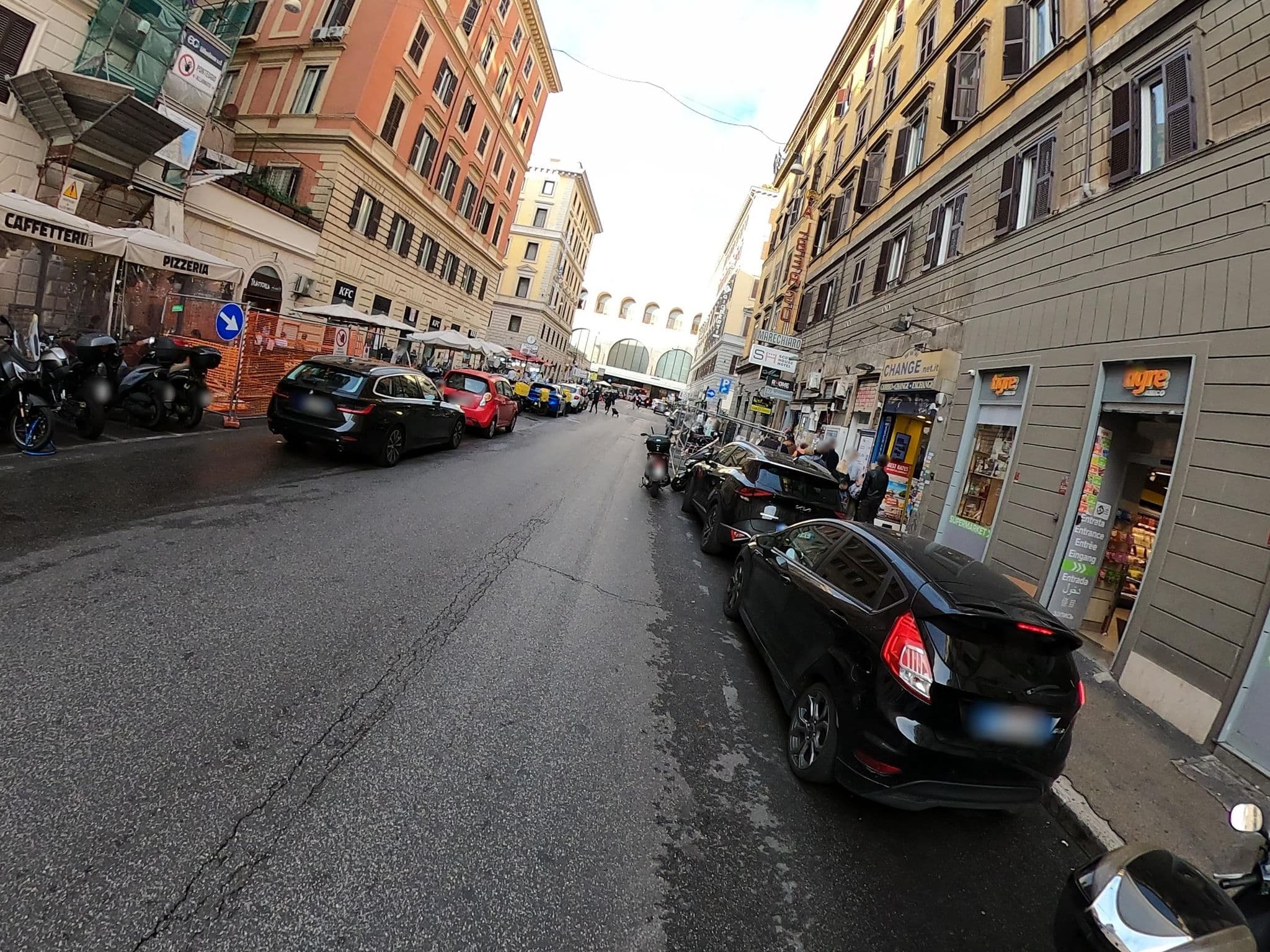 Street view near Ghezzi e Ciambellari SNC, Monti — © alesarrett (CC BY-SA · Mapillary)