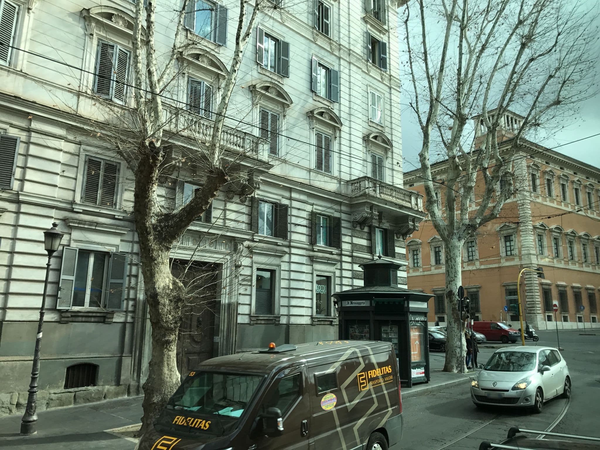 Street view near Crossing Roma 1, Celio — © fundacja_geolife (CC BY-SA · Mapillary)