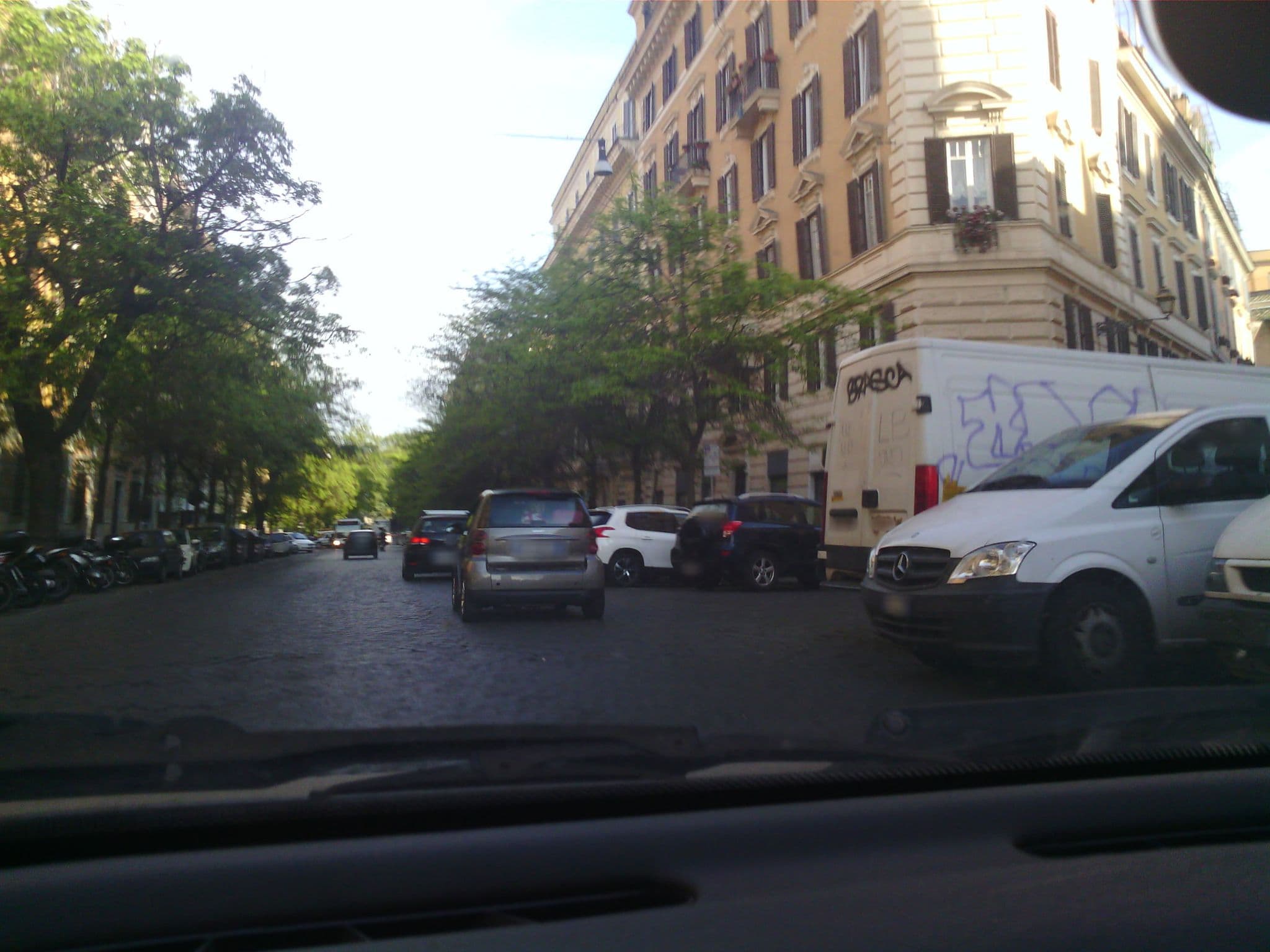 Street view near Hotel Portafortuna, Monti — © giardia (CC BY-SA · Mapillary)