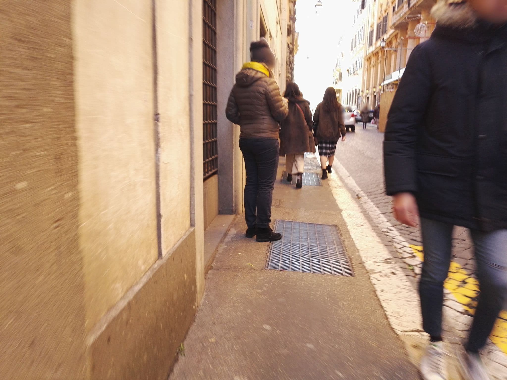 Street view near InterContinental De la Ville, Ludovisi — © marcuscalabresus (CC BY-SA · Mapillary)