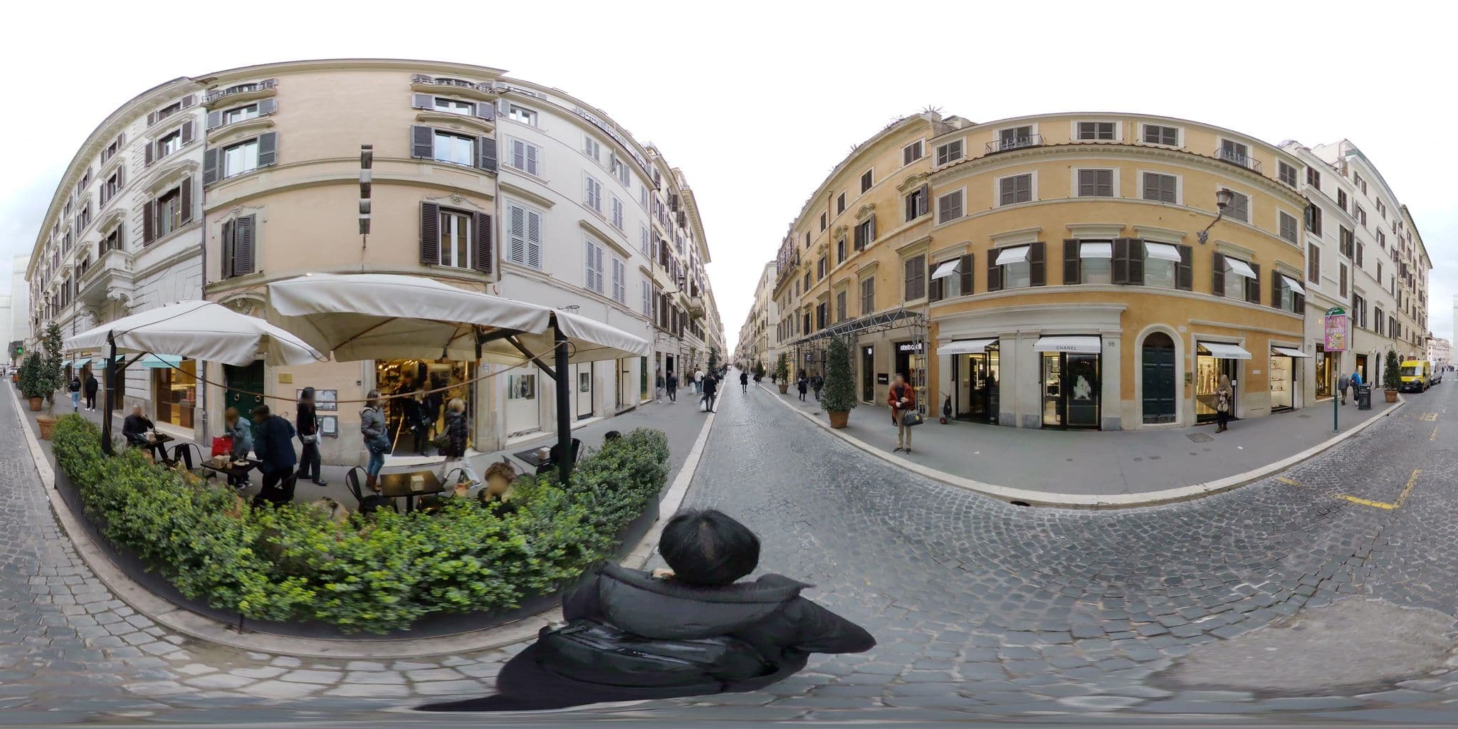 Street view near Il Palazzetto di Via Vittoria, Campo Marzio — © akiyoshiii213 (CC BY-SA · Mapillary)
