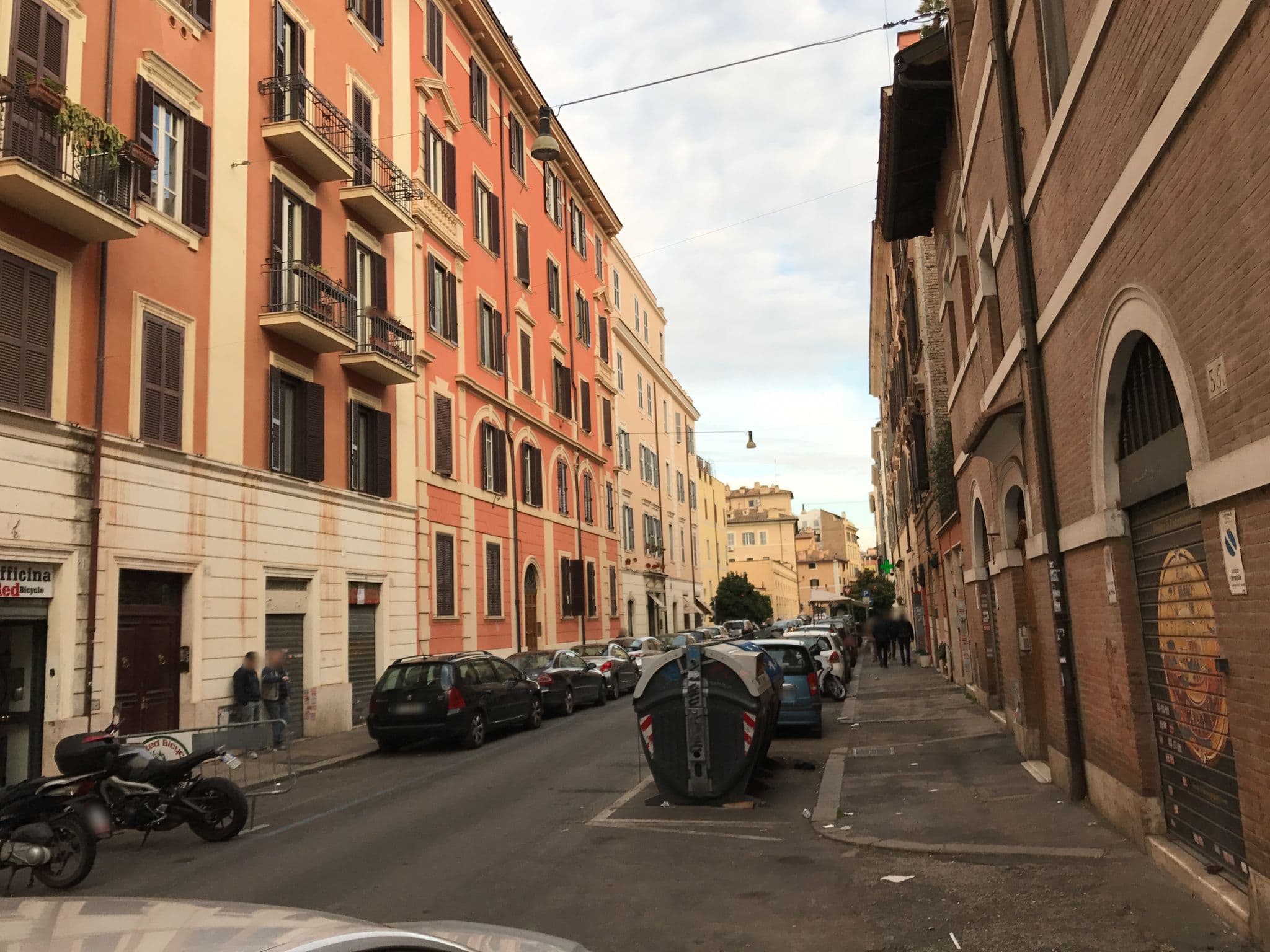 Street view near Colosseo Resort B&B in Rome, Celio — © fundacja_geolife (CC BY-SA · Mapillary)