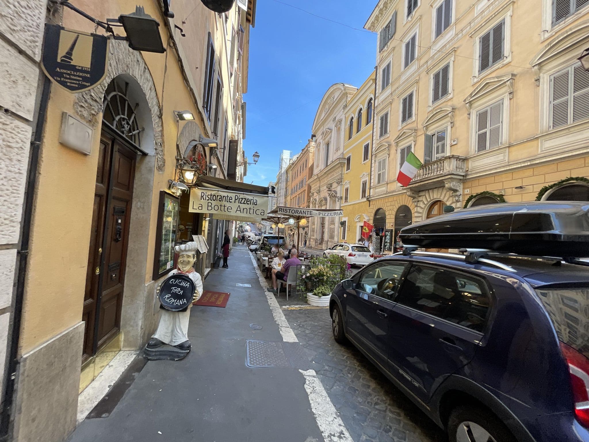 Street view near RelaiSistina, Ludovisi — © filipb (CC BY-SA · Mapillary)
