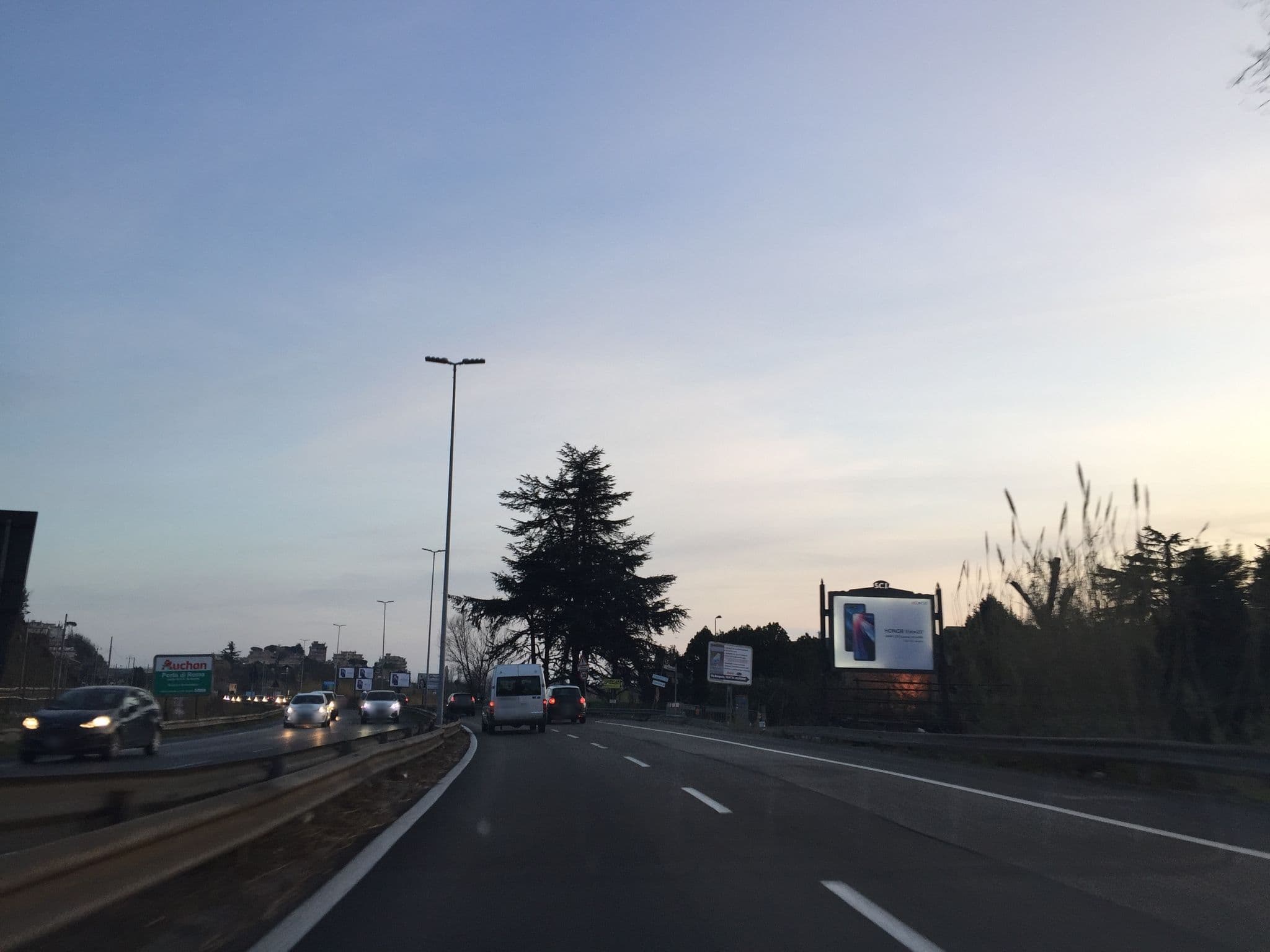 Street view near Alberghi Locanda Villa Teresa di Lucidi Andrea e Co SAS Centralino, Casal de' Pazzi — © richlv (CC BY-SA · Mapillary)