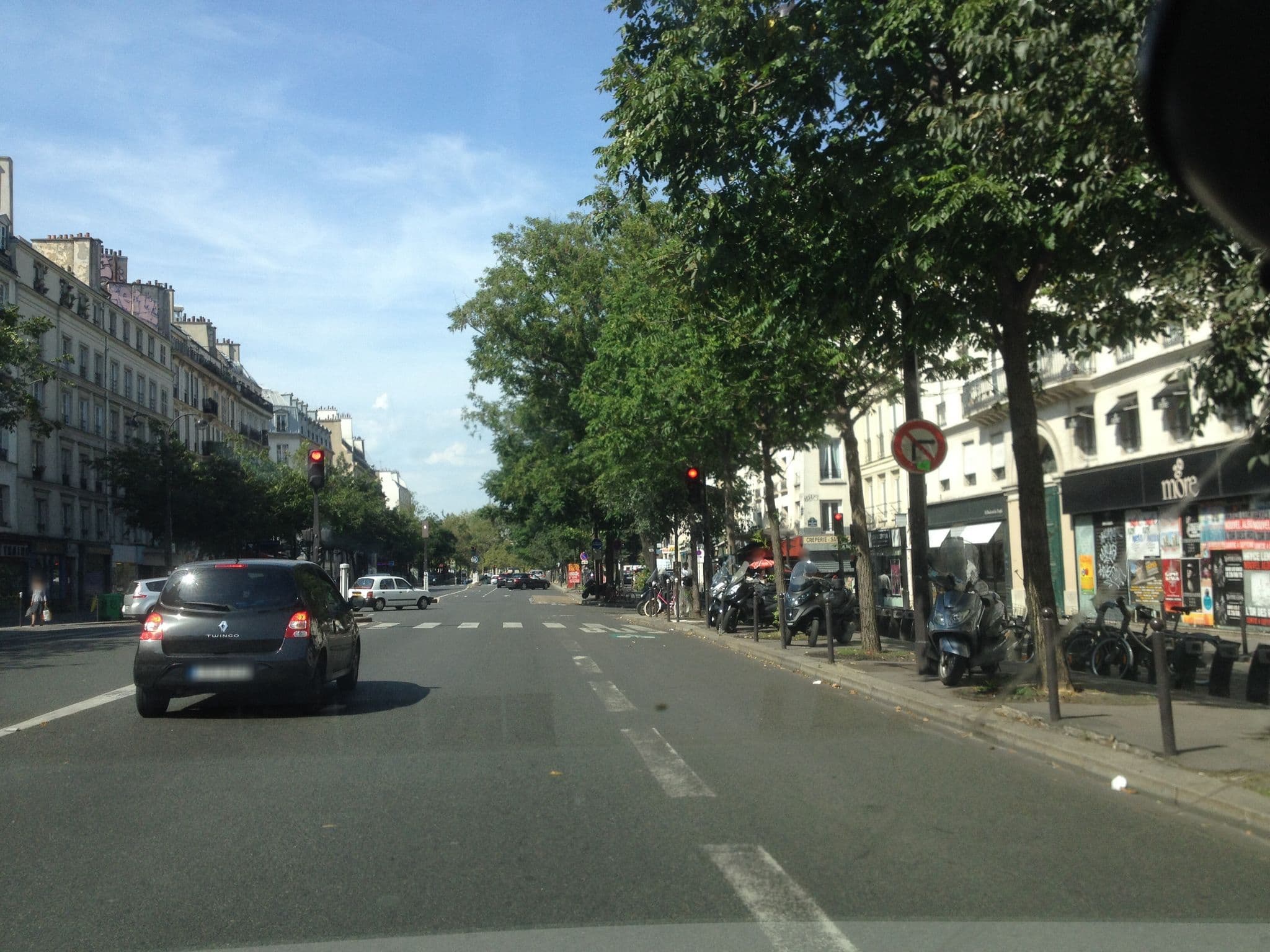 Street view near 1K, Paris 03 Temple — © jglacerda (CC BY-SA · Mapillary)