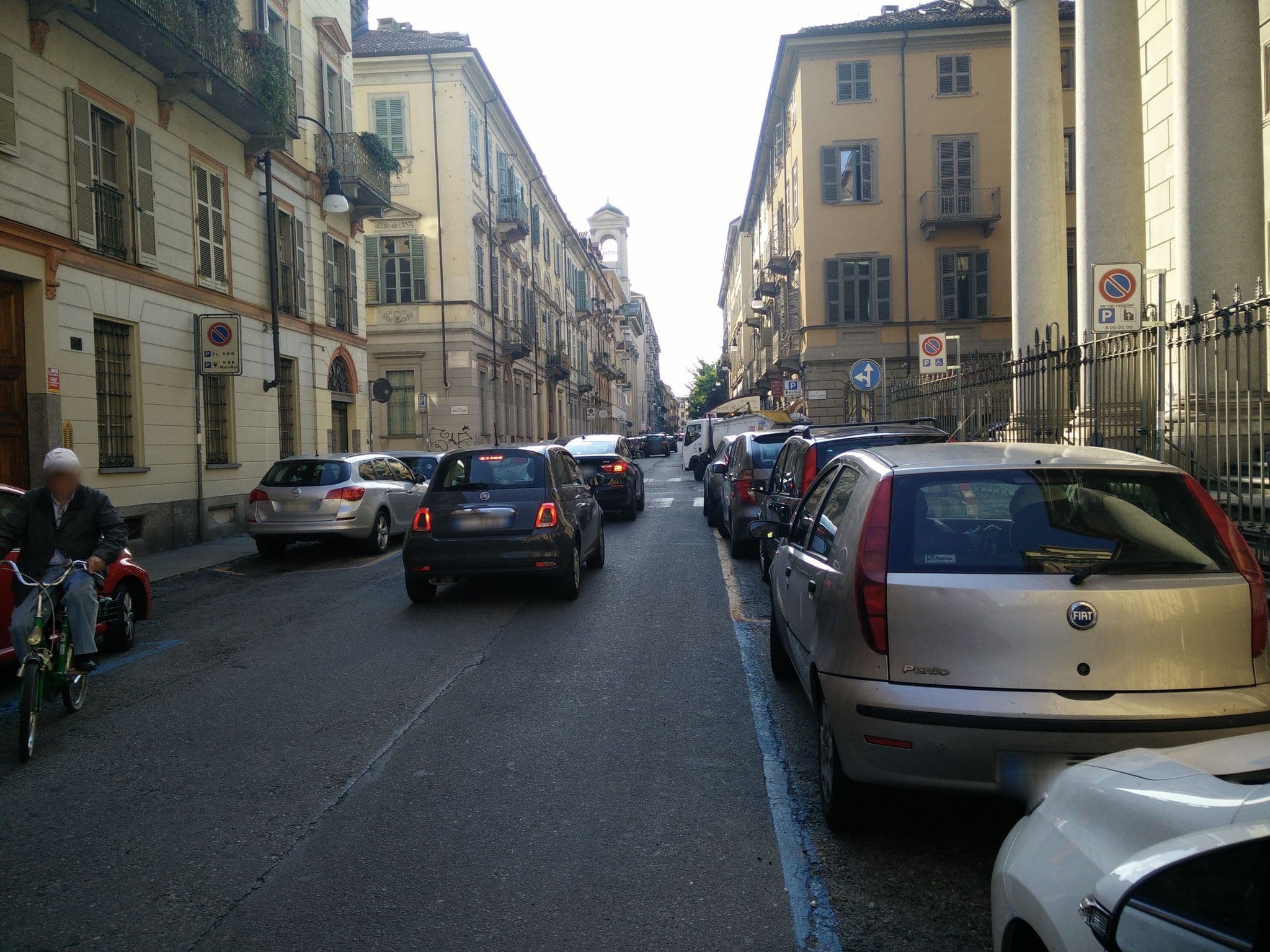 Street view near Associazione Soomaaliya Onlus, Circoiscrizione I — © eppesuig (CC BY-SA · Mapillary)
