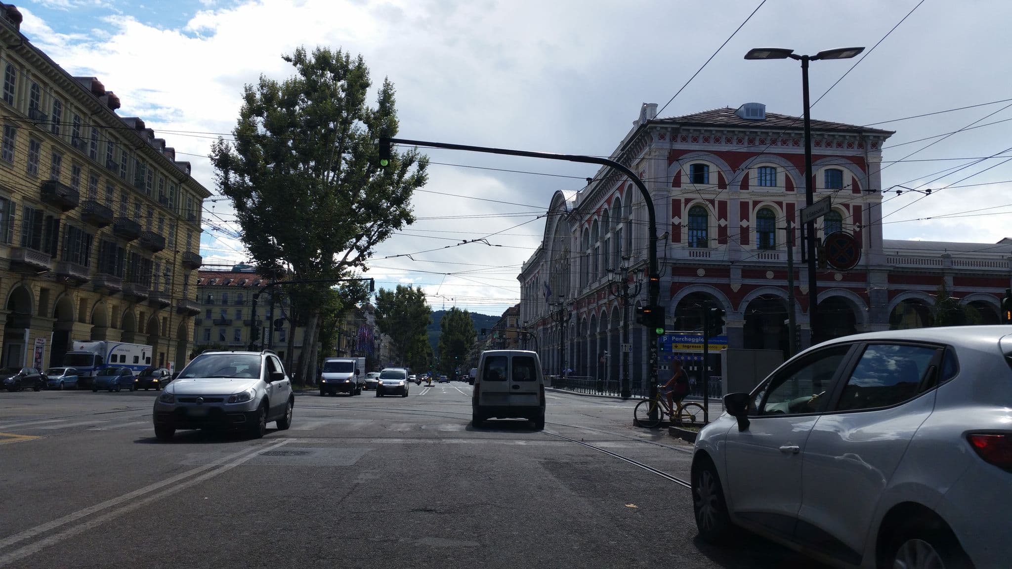Street view near B&B Central Station, Circoiscrizione I — © it_s_so_funny (CC BY-SA · Mapillary)