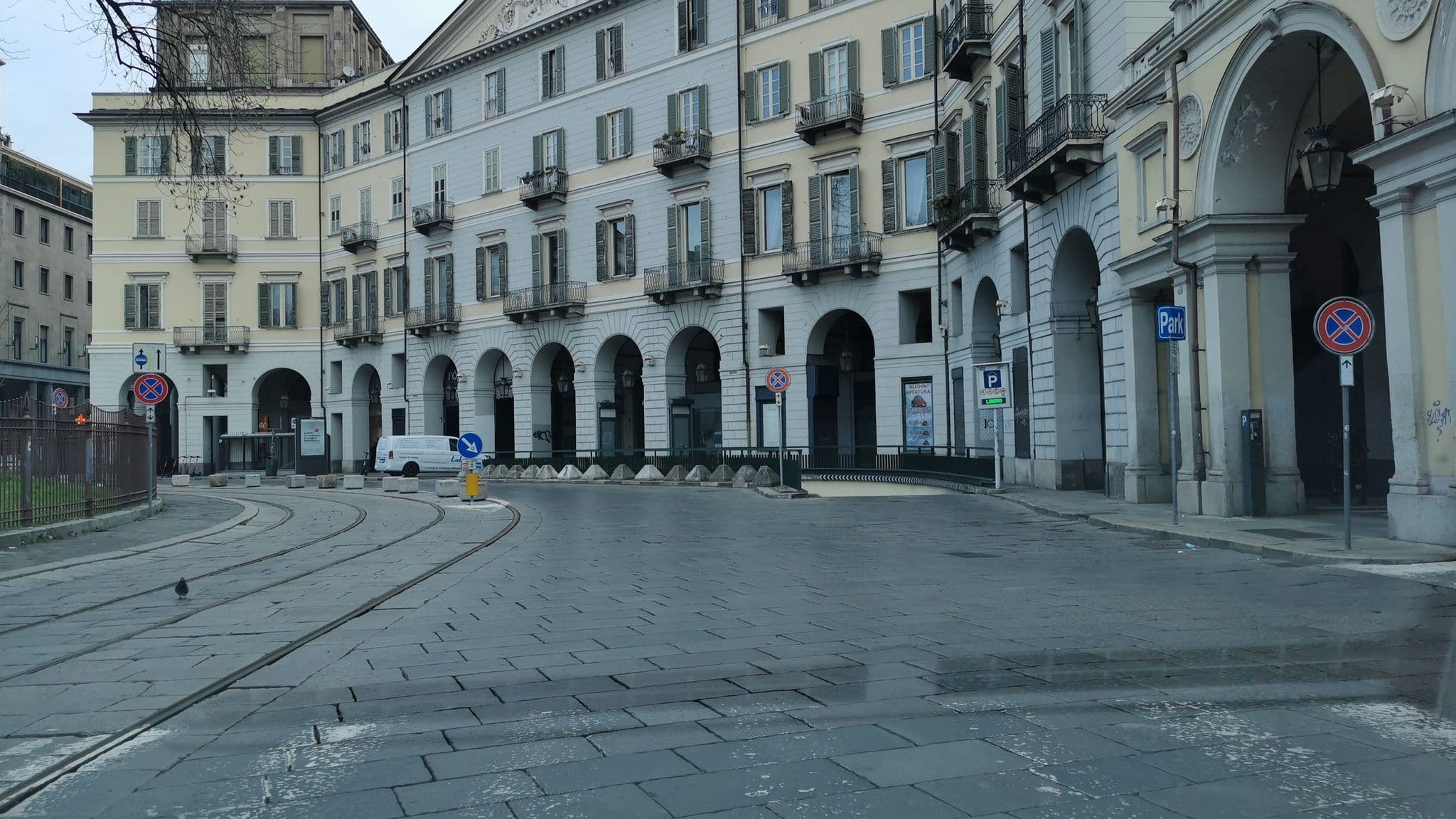 Street view near Albergo Chiriaco, Circoiscrizione I — © canfe (CC BY-SA · Mapillary)