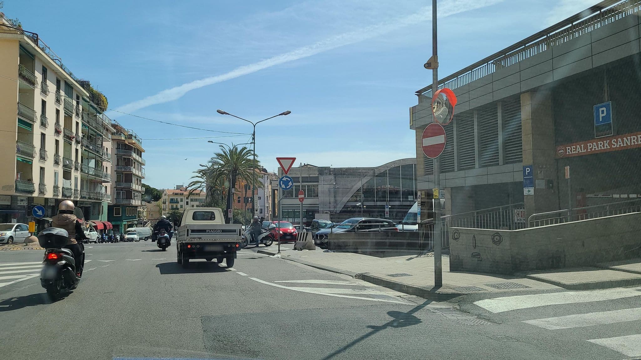 Street view near Ylli home Sanremo, Sanremo — © chrisbeddow (CC BY-SA · Mapillary)