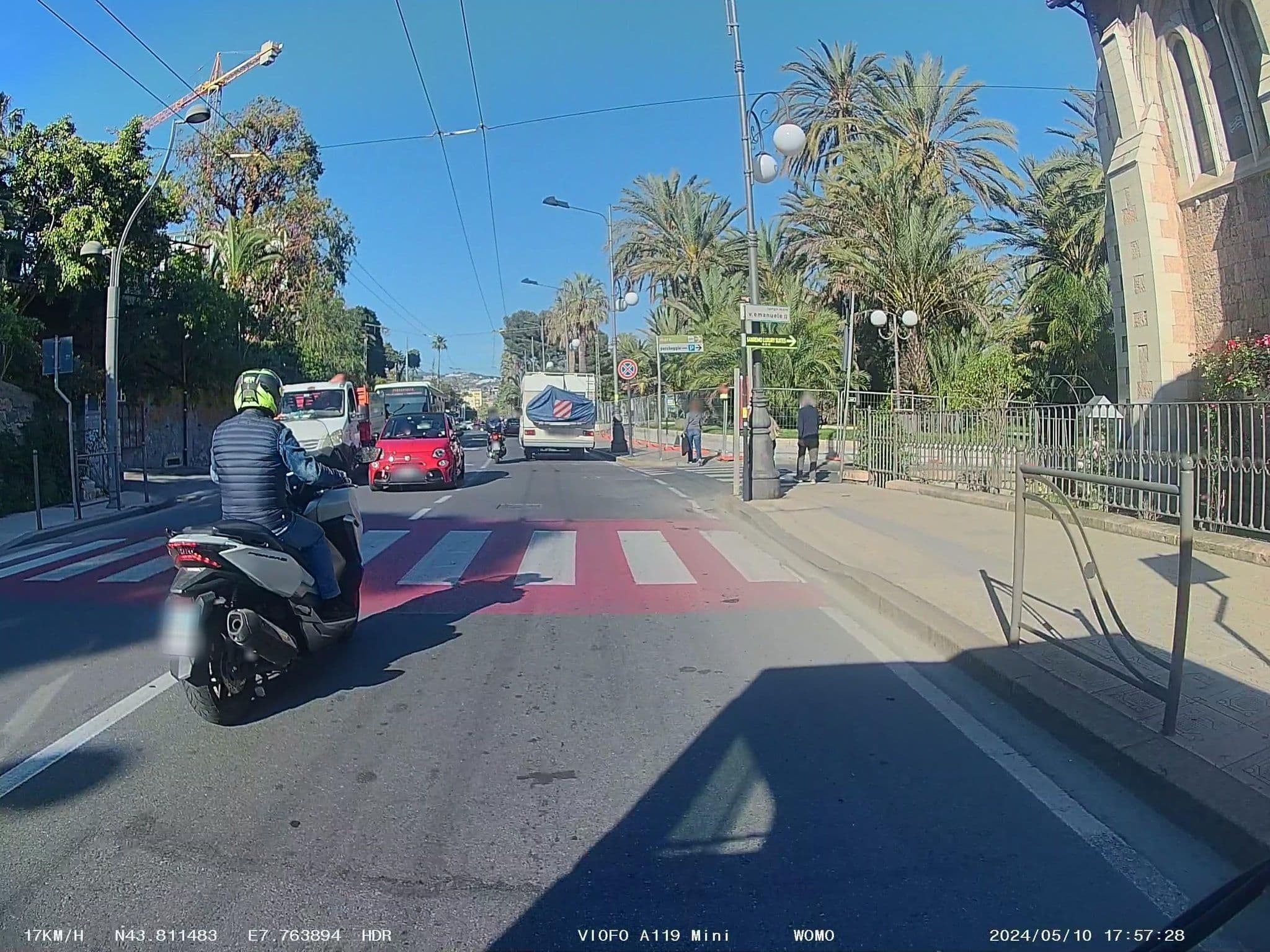 Street view near Londra, Sanremo — © soulcover (CC BY-SA · Mapillary)