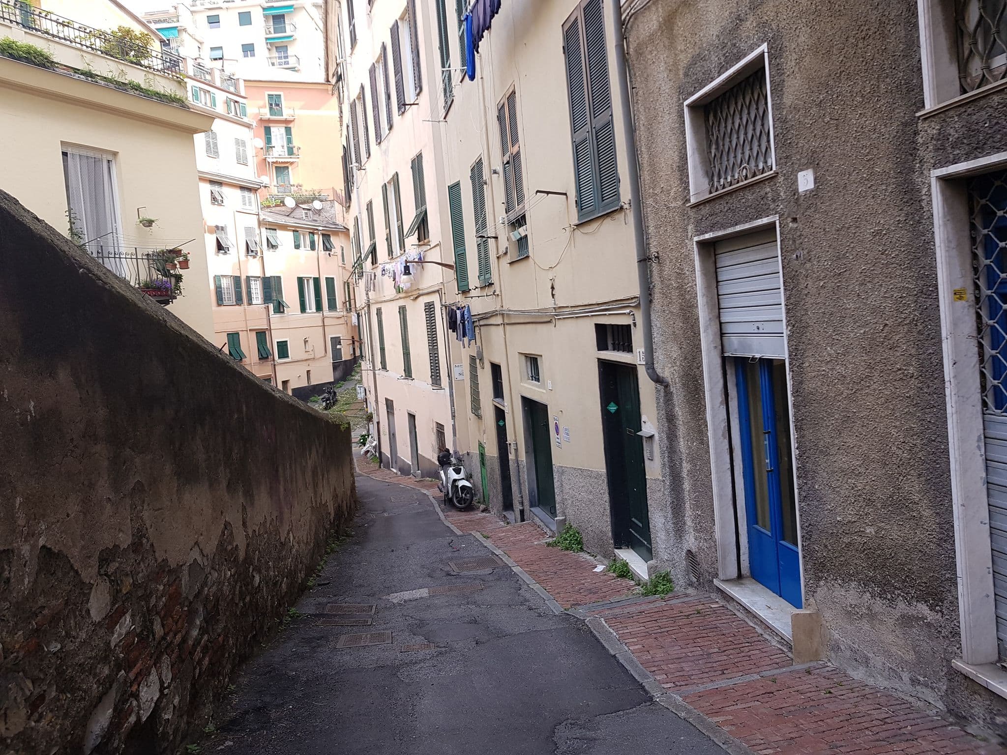 Street view near LdT-HQ, Genoa — © ale_zena_it (CC BY-SA · Mapillary)