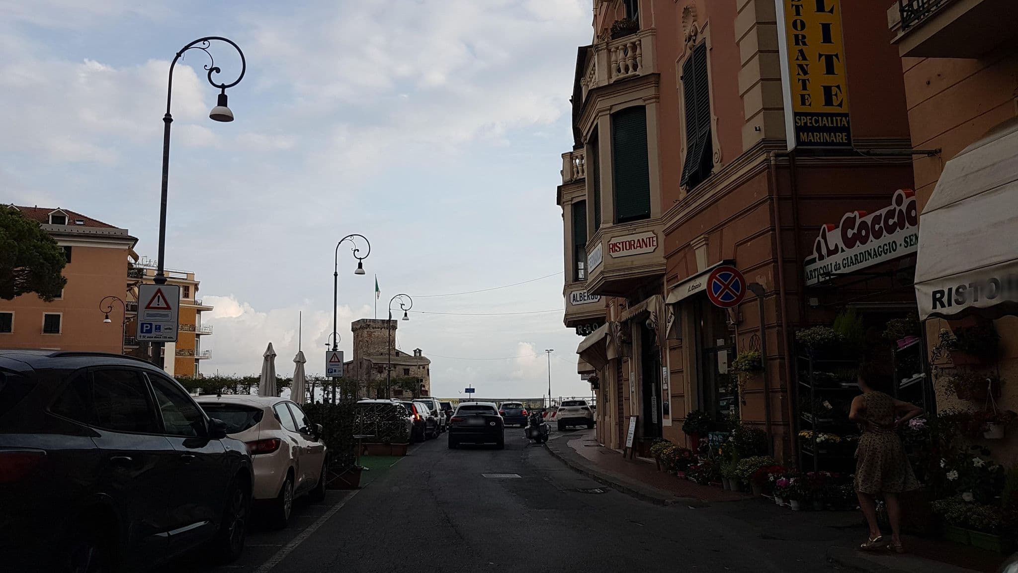 Street view near Albergo Fernanda, Rapallo — © jopparn (CC BY-SA · Mapillary)