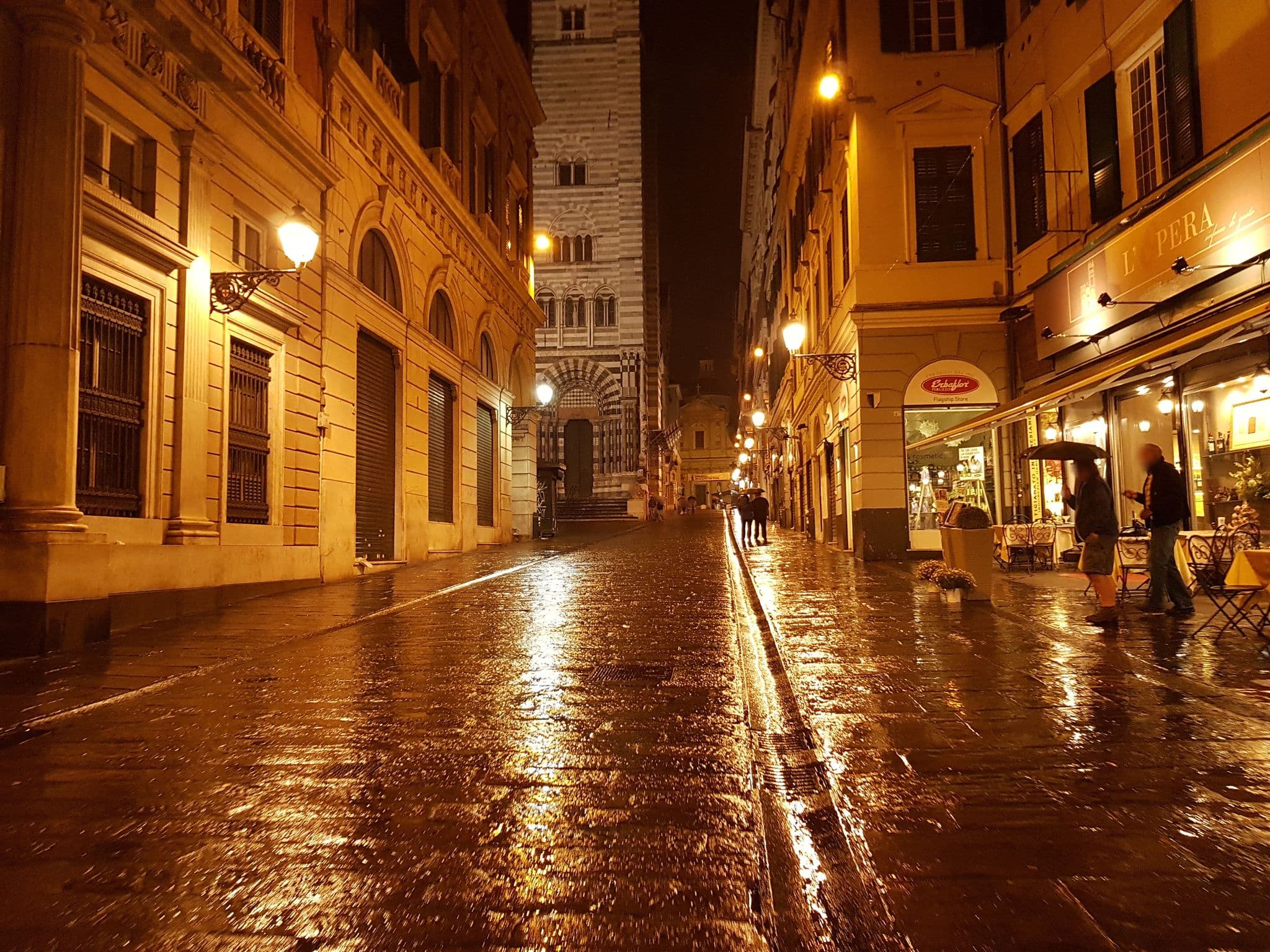 Street view near Palazzo Cicala, Genoa — © ale_zena_it (CC BY-SA · Mapillary)