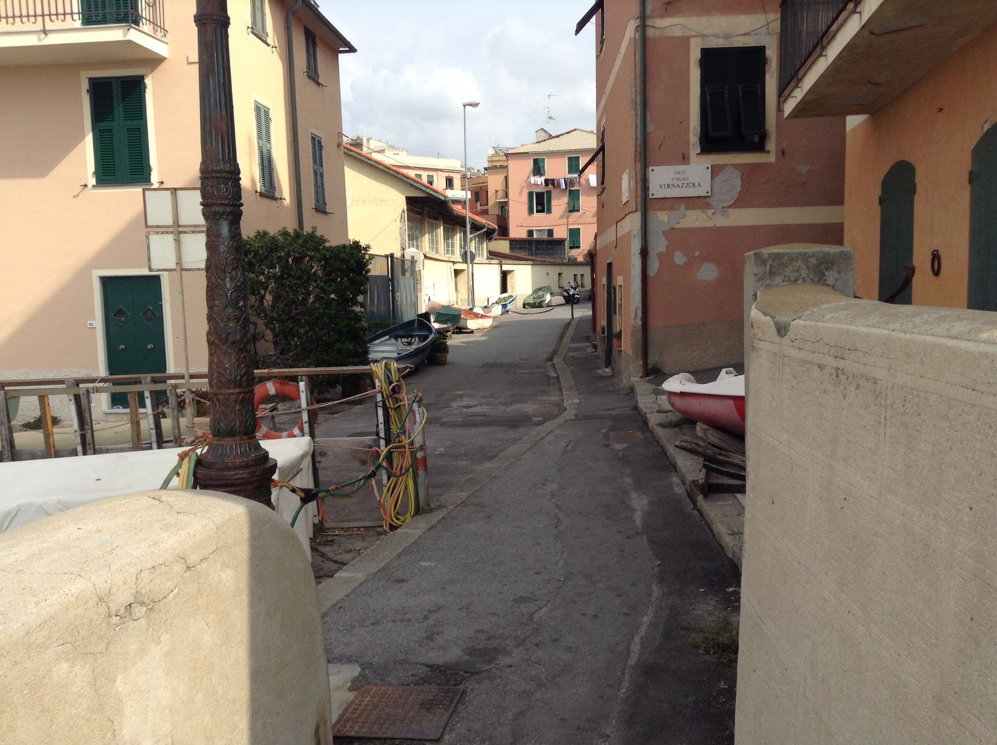 Street view near Creuza de Ma by Wonderful Italy, Genoa — © cesaregerbino (CC BY-SA · Mapillary)