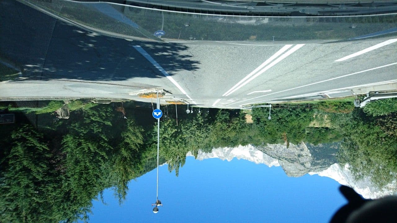 Street view near Le Grand Hotel Courmaison, Courmayeur — © voschix (CC BY-SA · Mapillary)