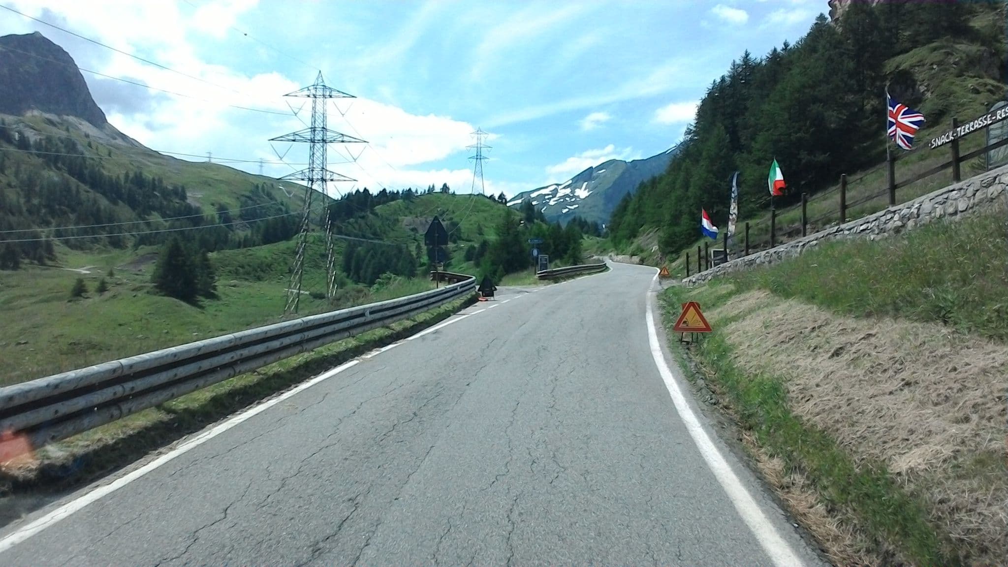 Street view near Re Delle Alpi, Courmayeur — © mprins (CC BY-SA · Mapillary)