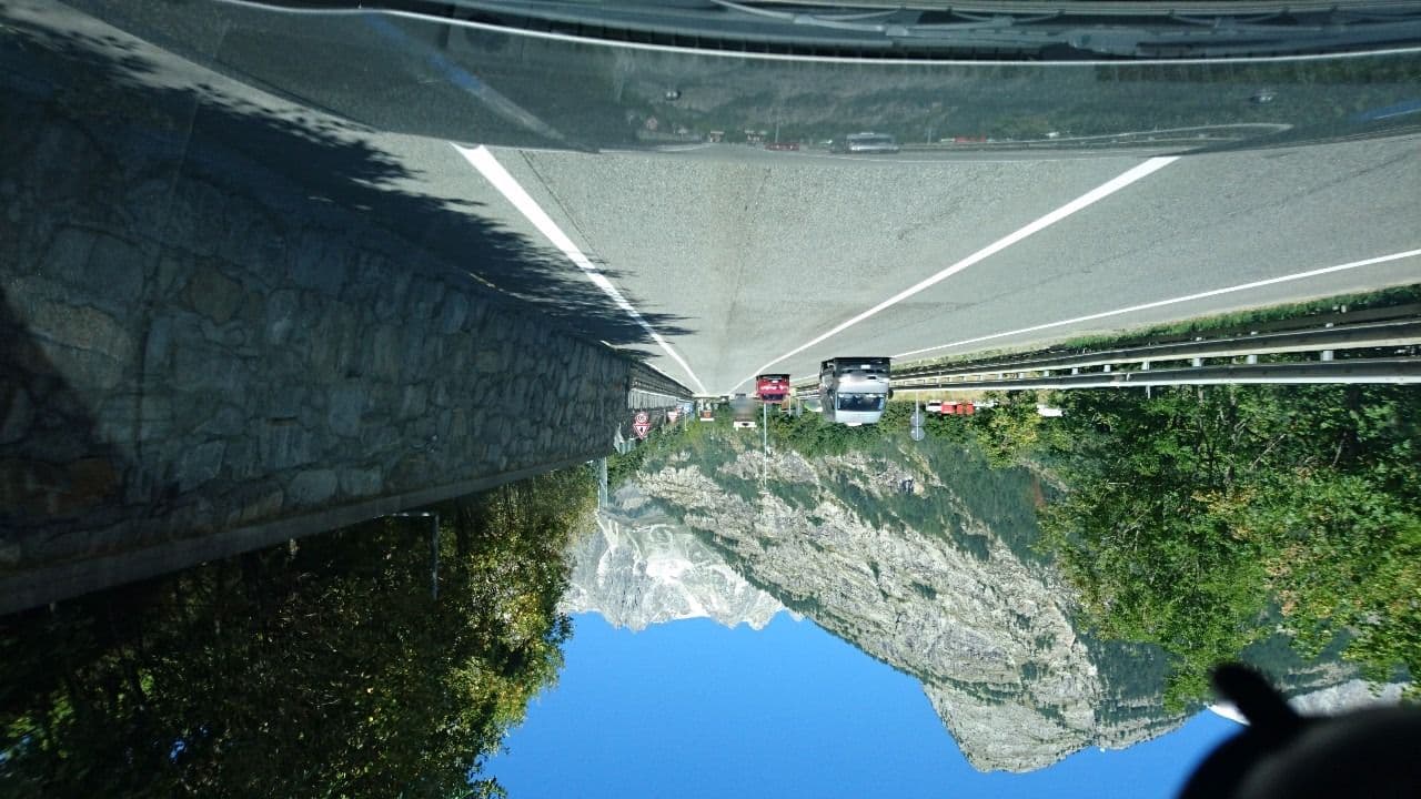 Street view near Cresta et Duc Hotel Bar, Courmayeur — © voschix (CC BY-SA · Mapillary)